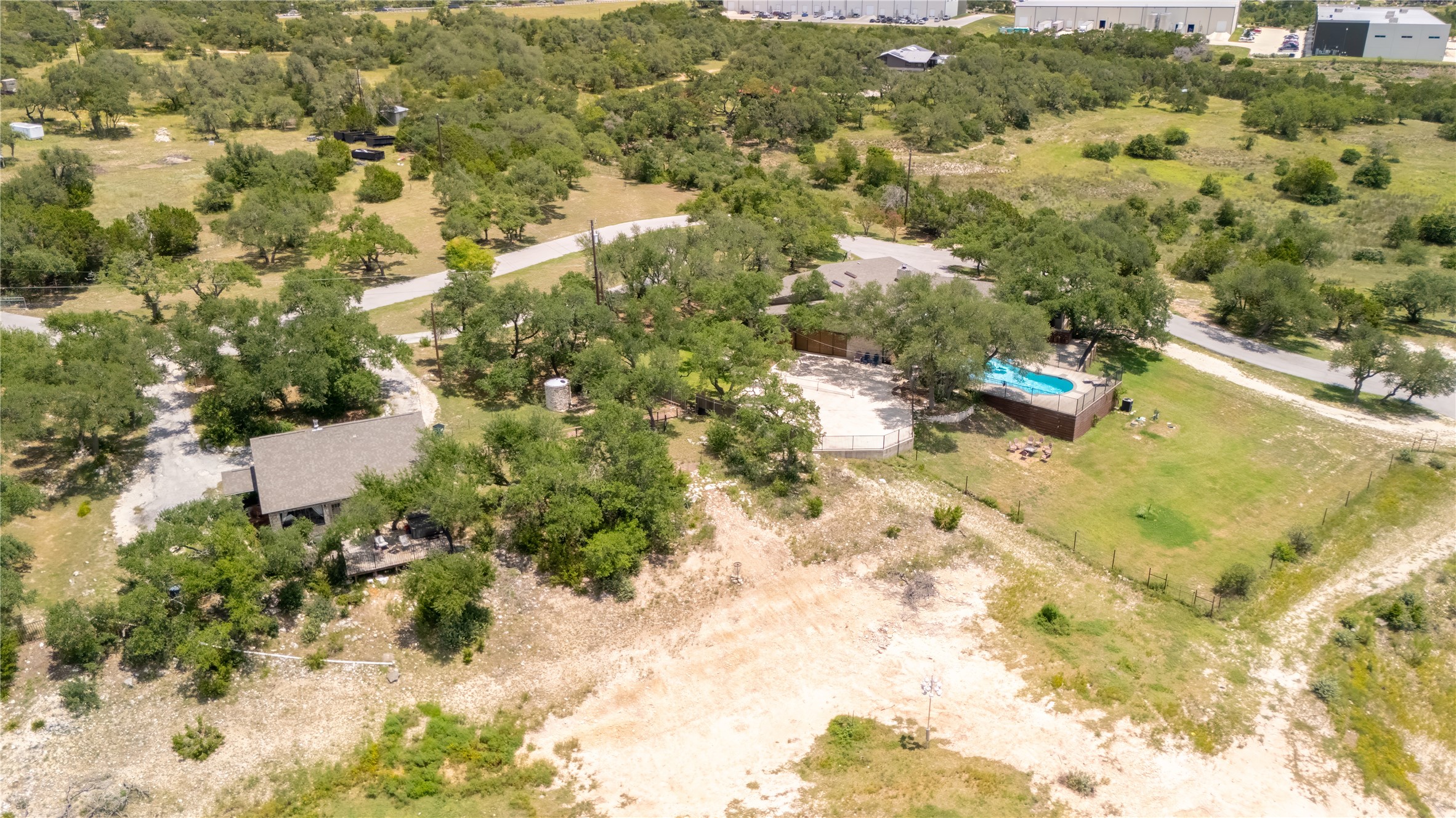 main property photo 33