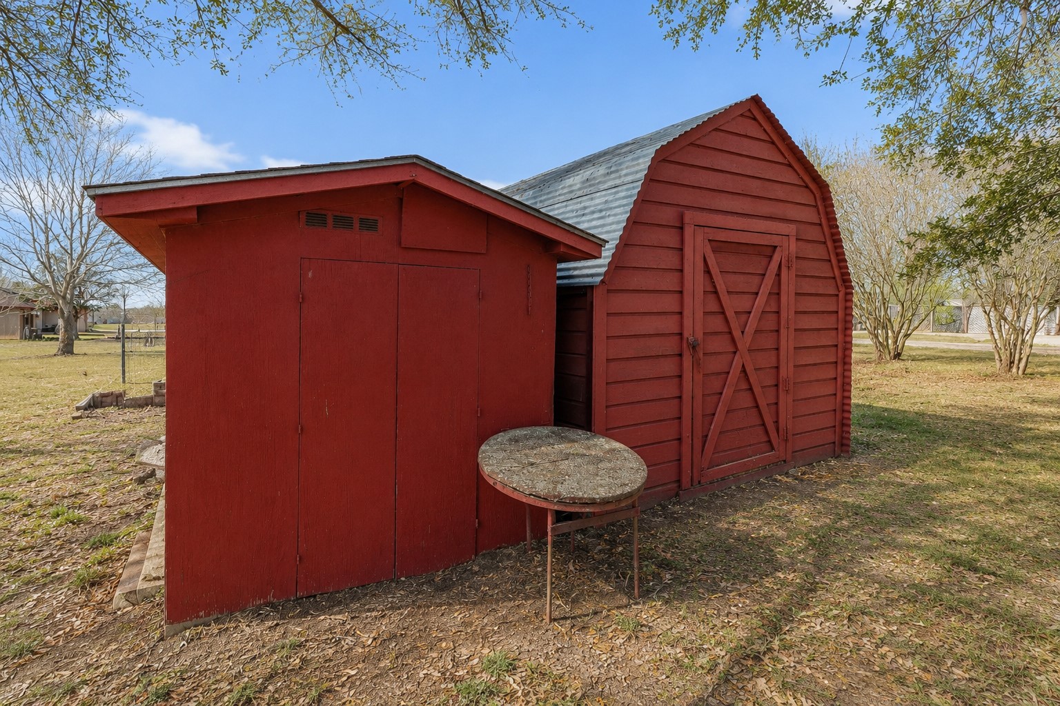 main property photo 31