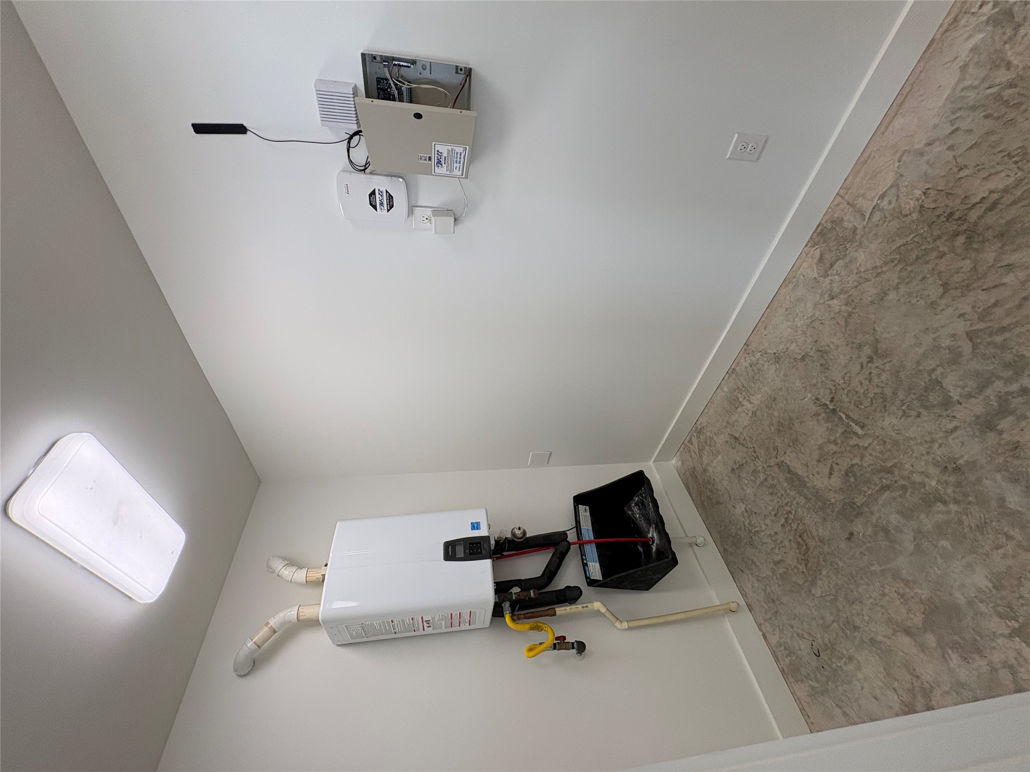 main property photo 18