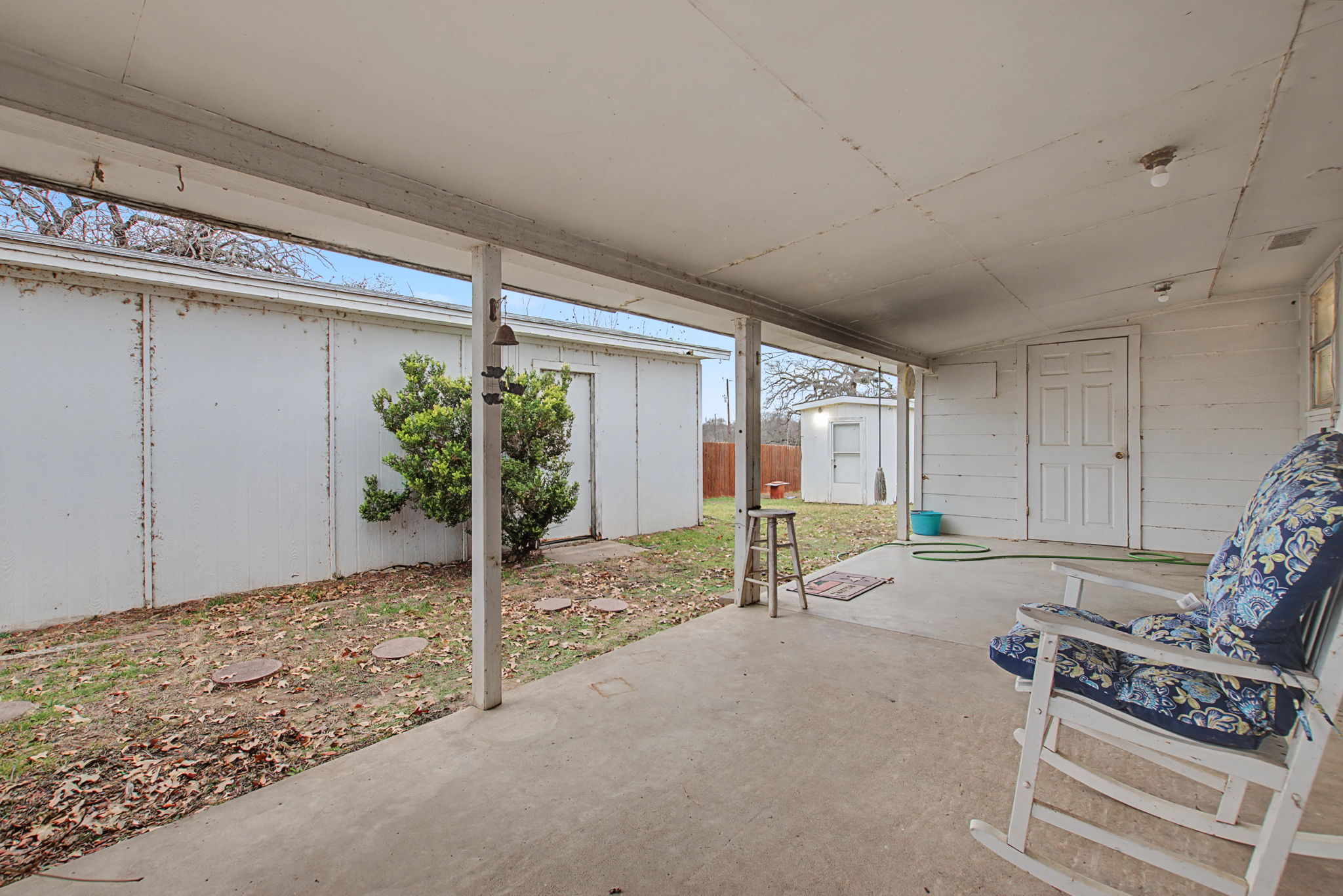 main property photo 9