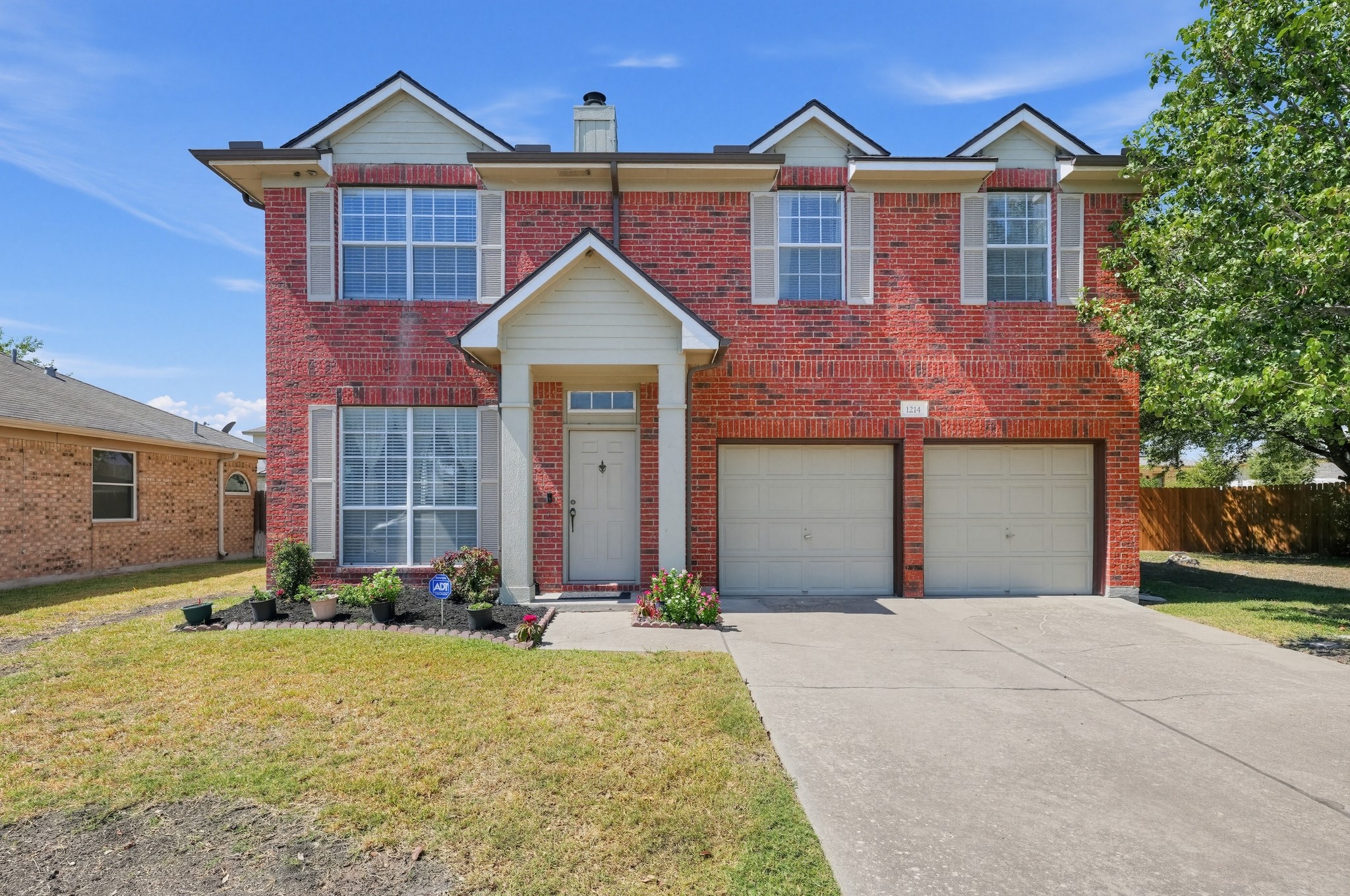 main property photo 2