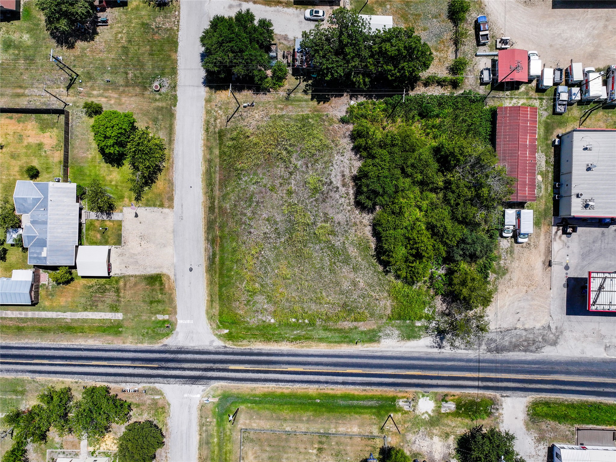 main property photo 6