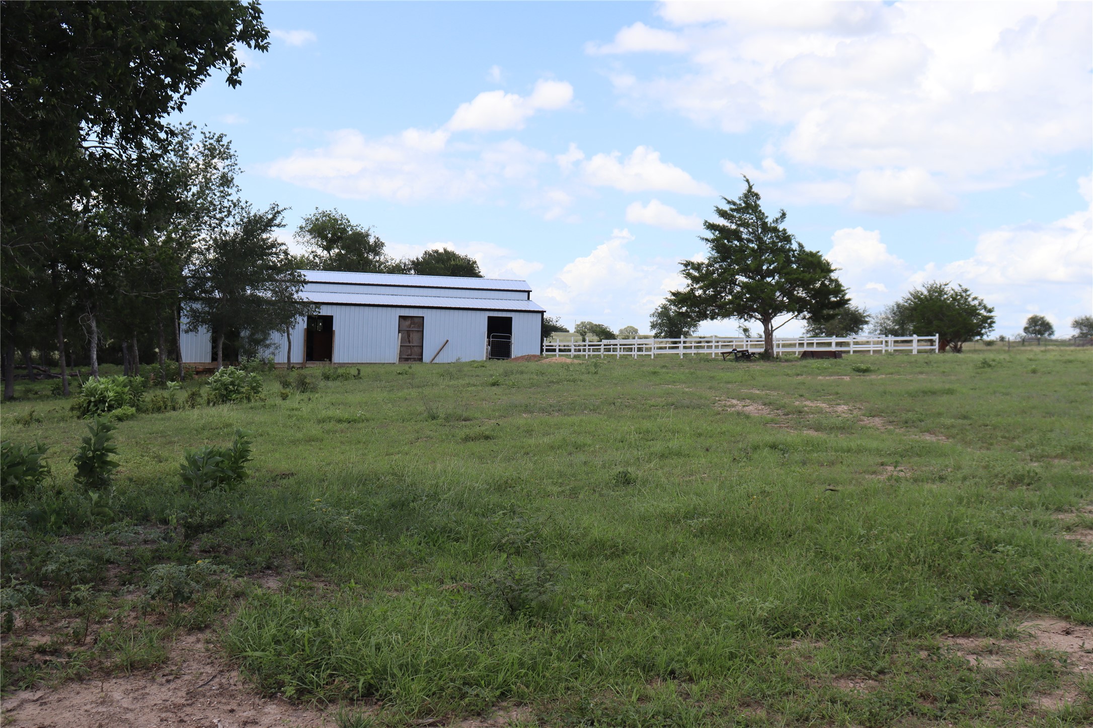 main property photo 10