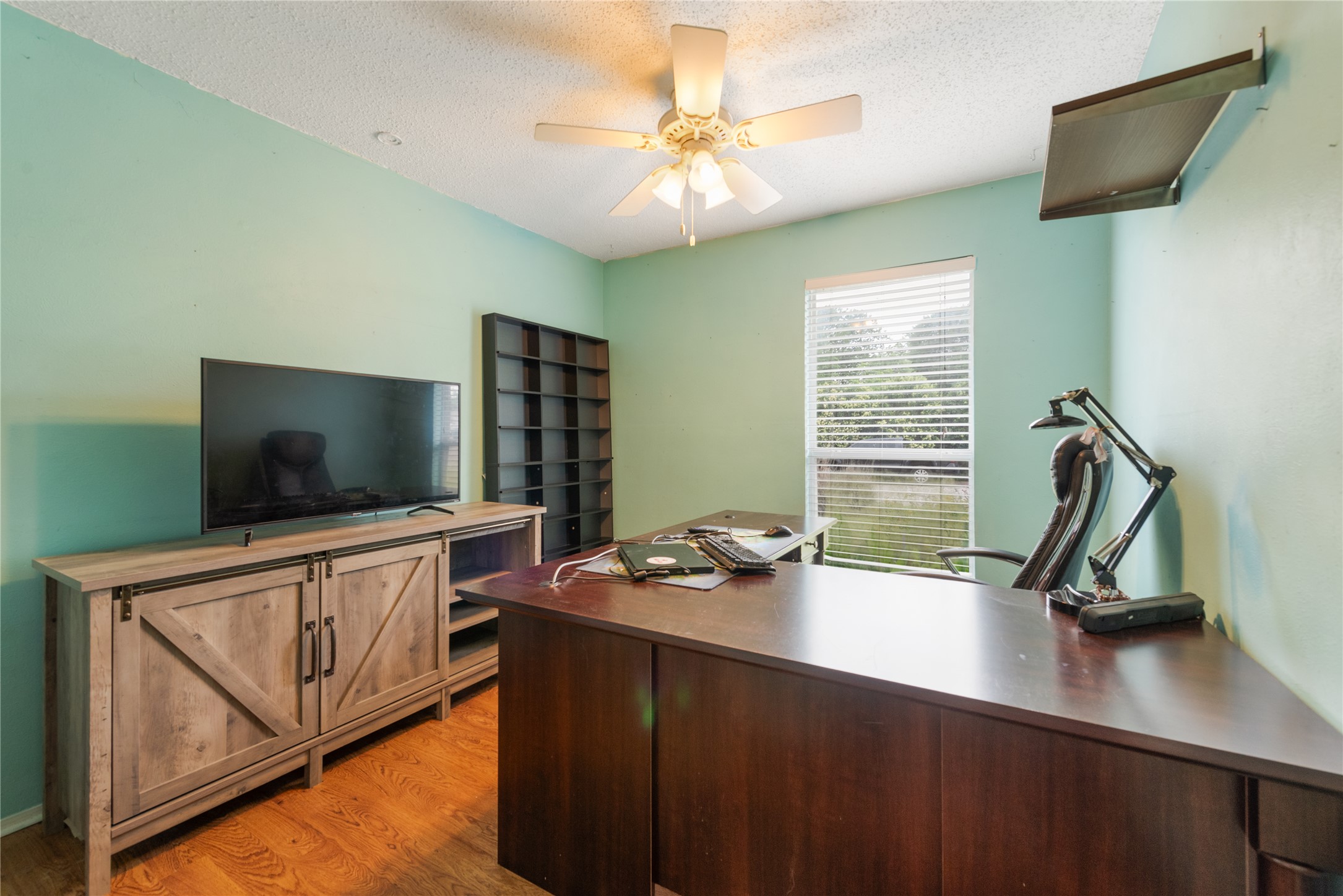 main property photo 7