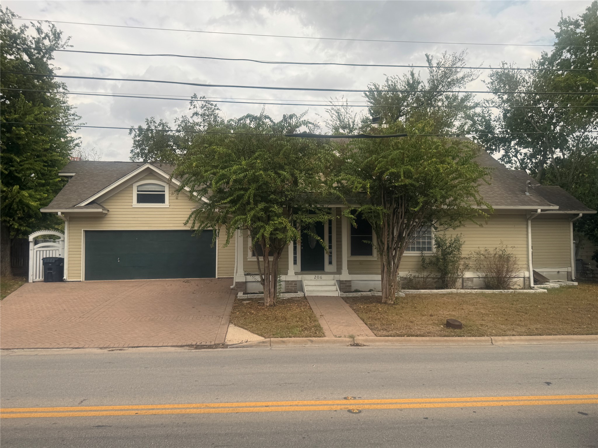 main property photo 3