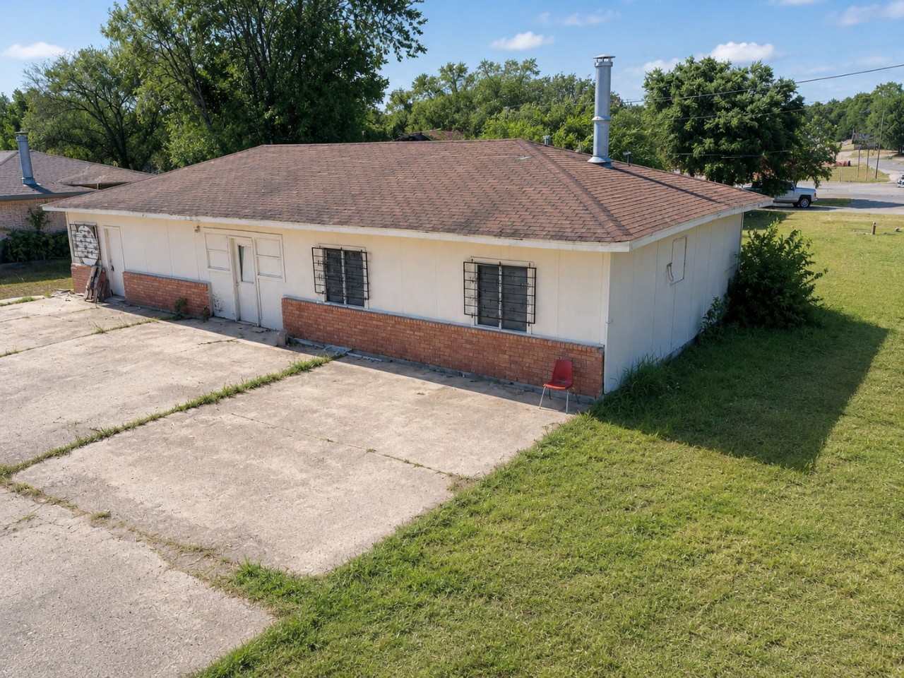 main property photo 4