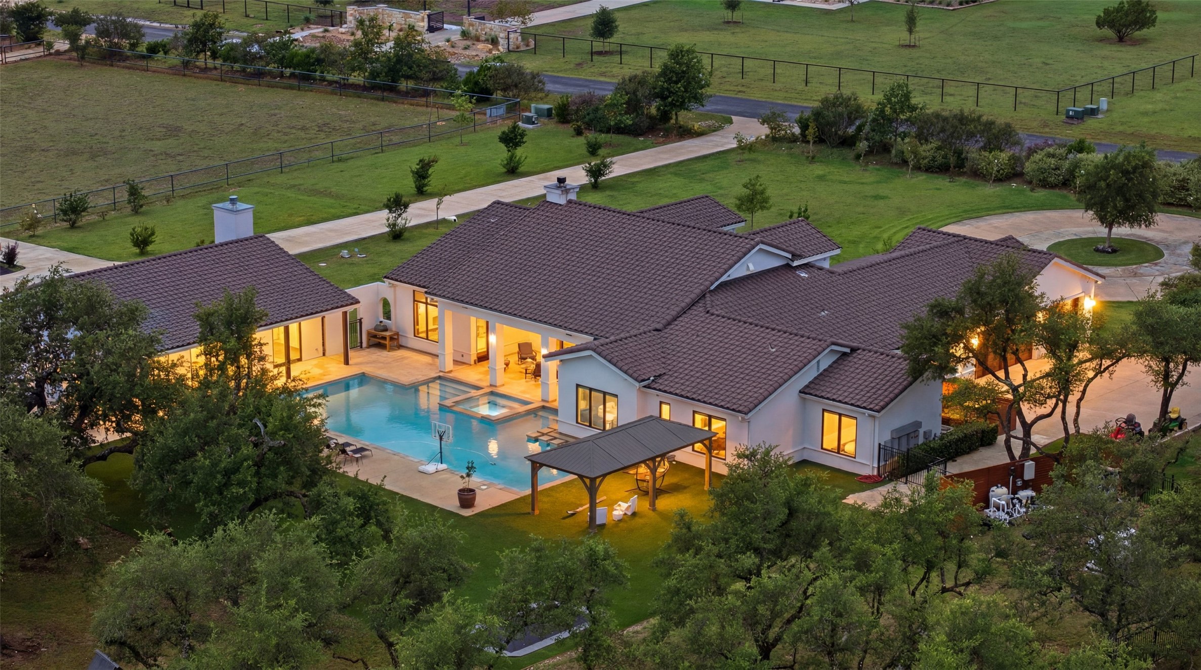 main property photo 21