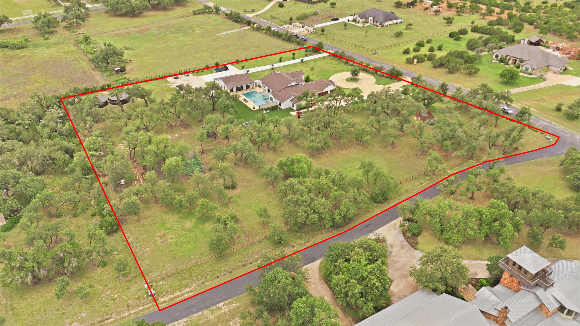 main property photo 23