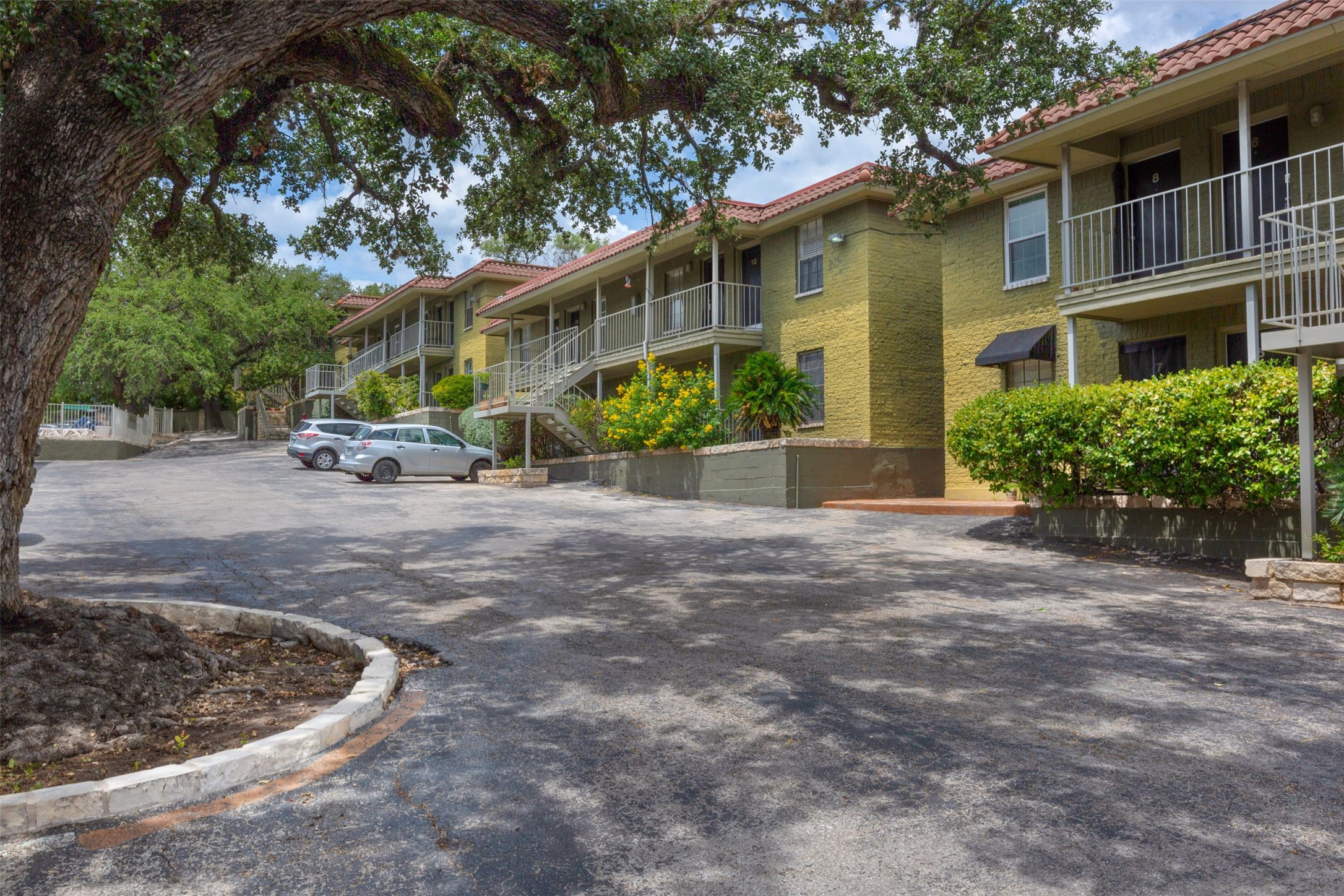 main property photo 27