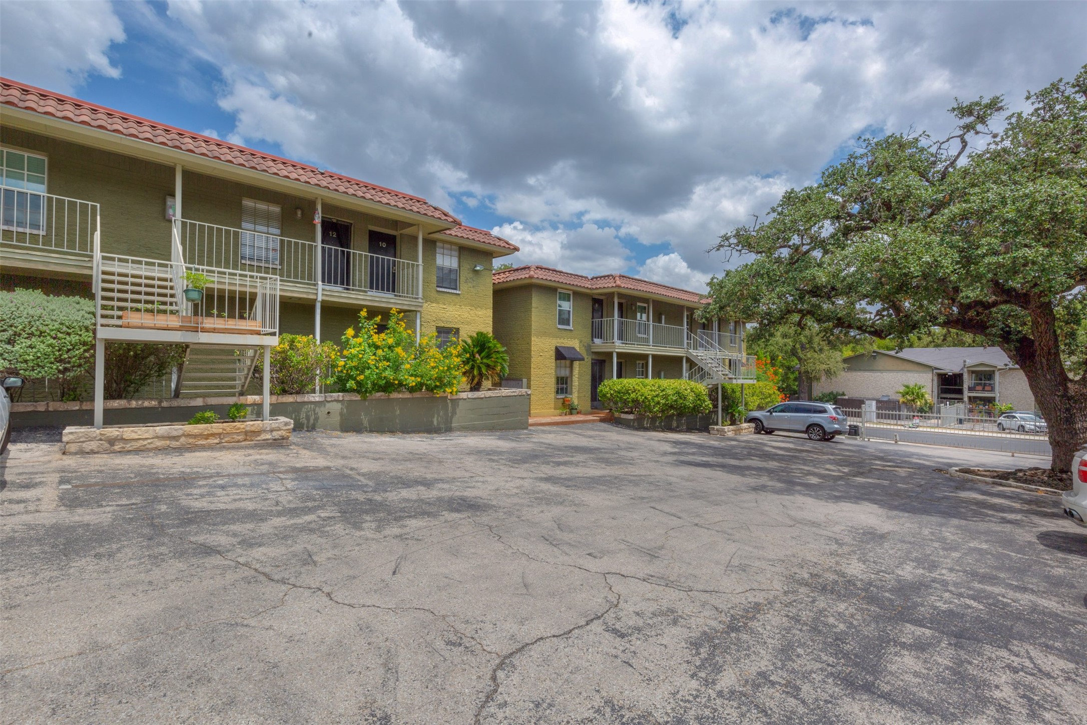 main property photo 29