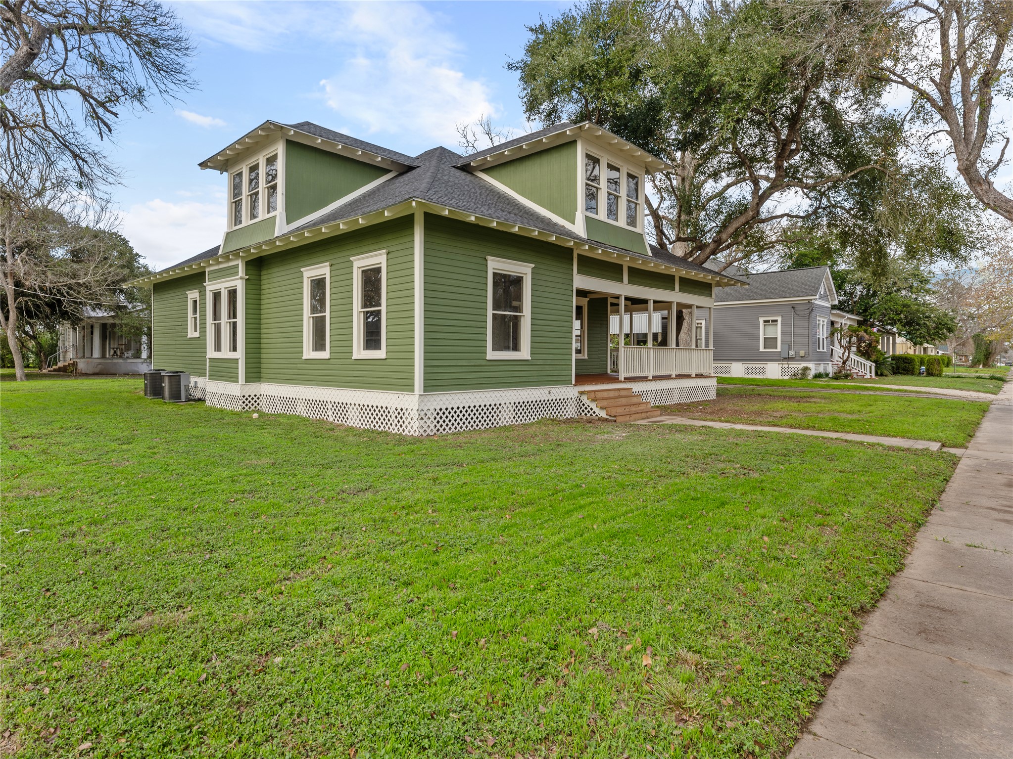main property photo 2