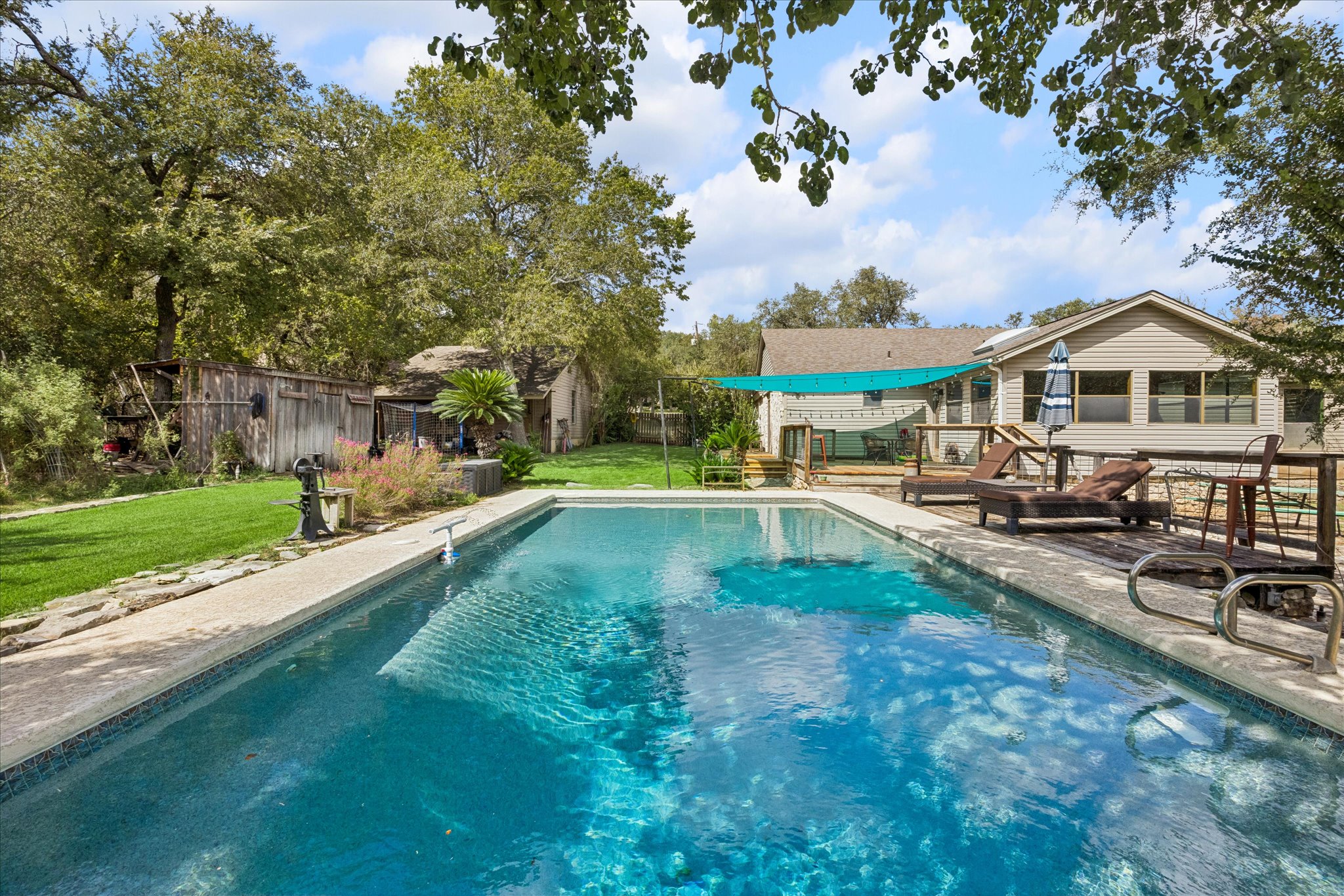 main property photo 17