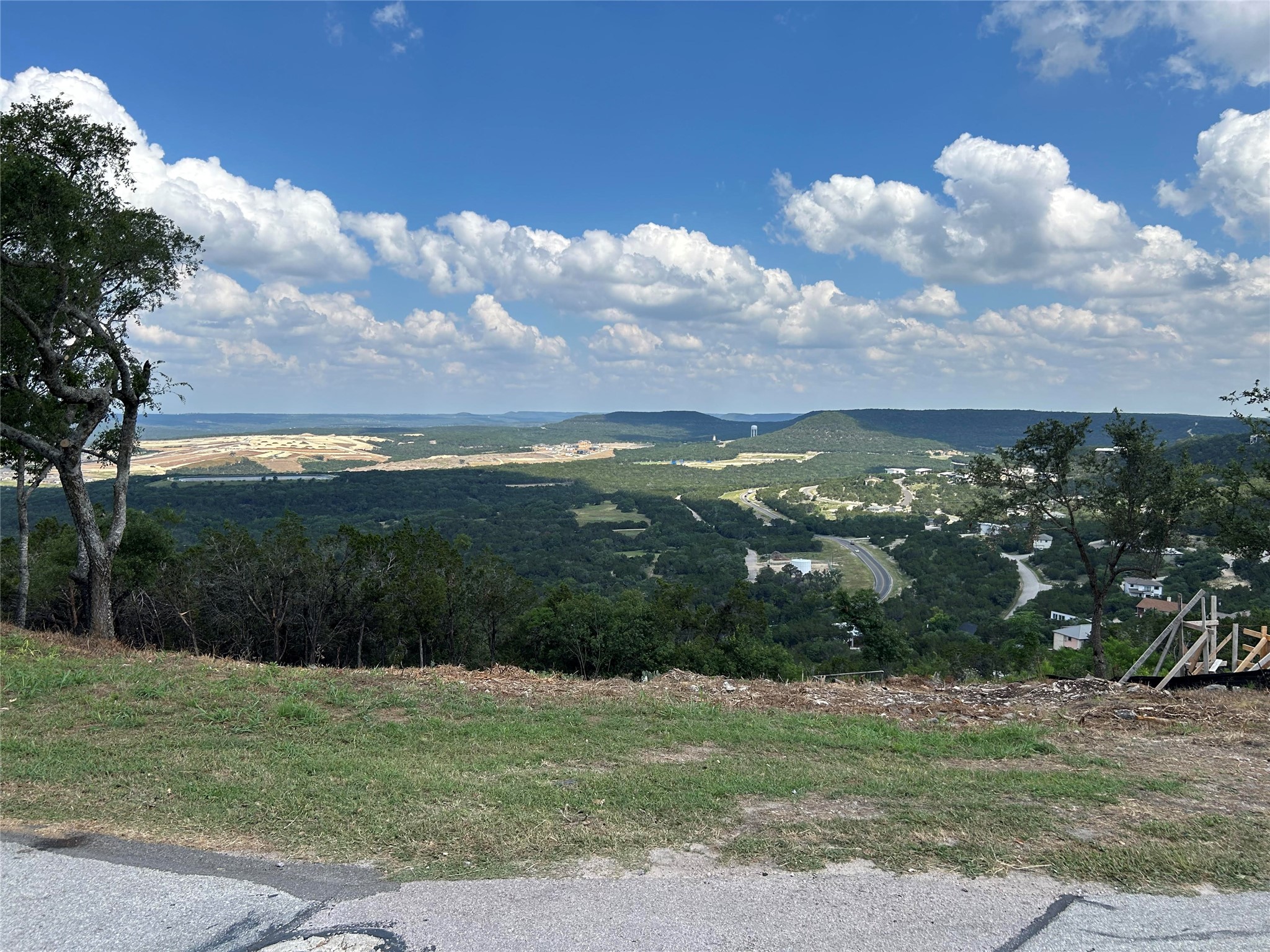 main property photo 20