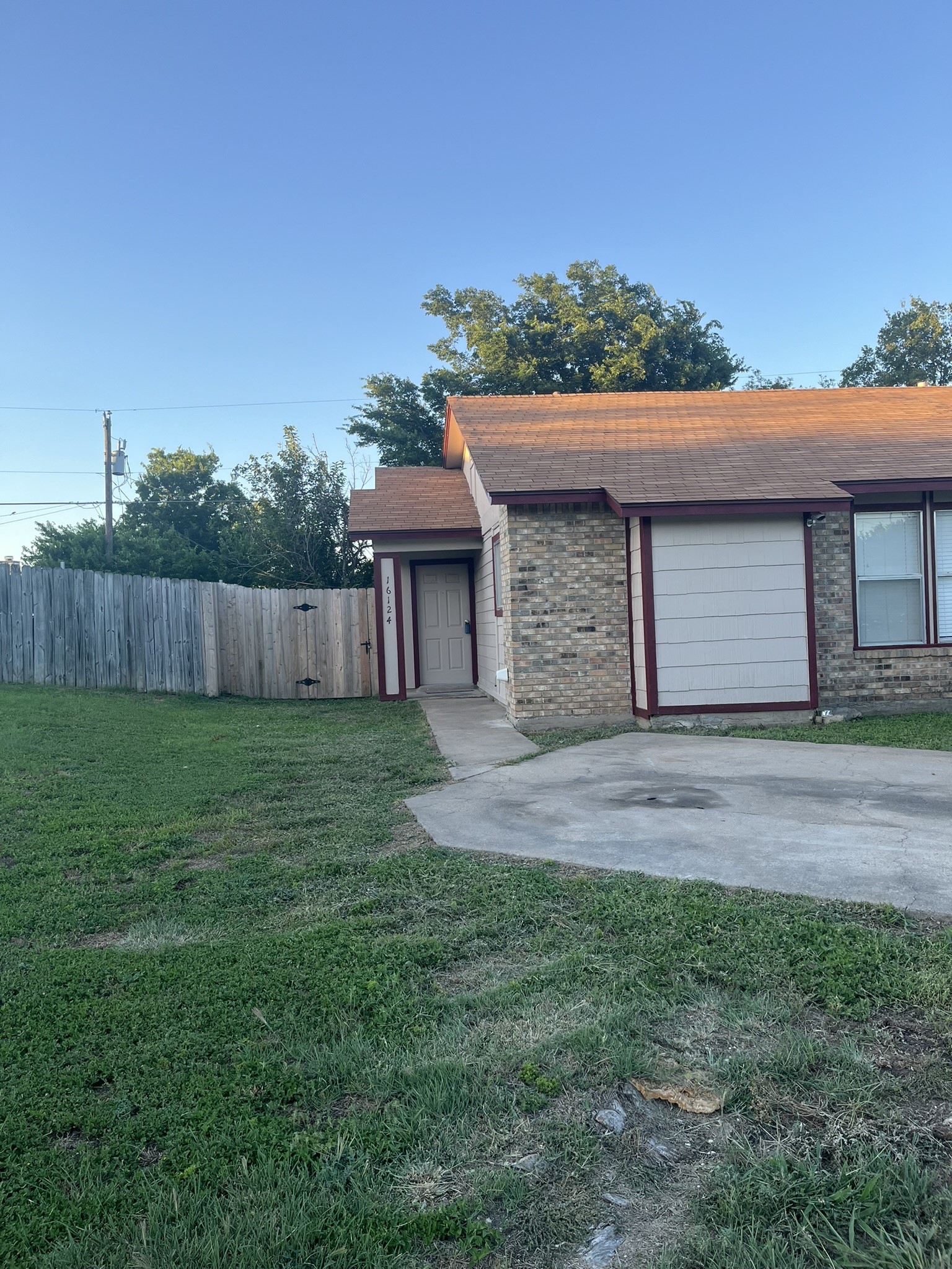 main property photo 17