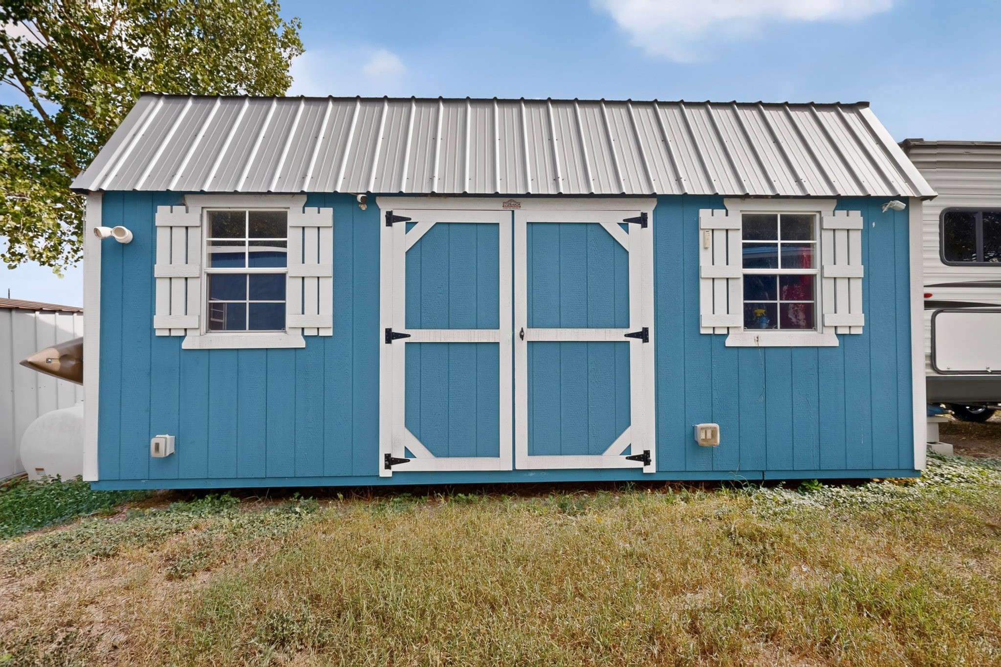 main property photo 32