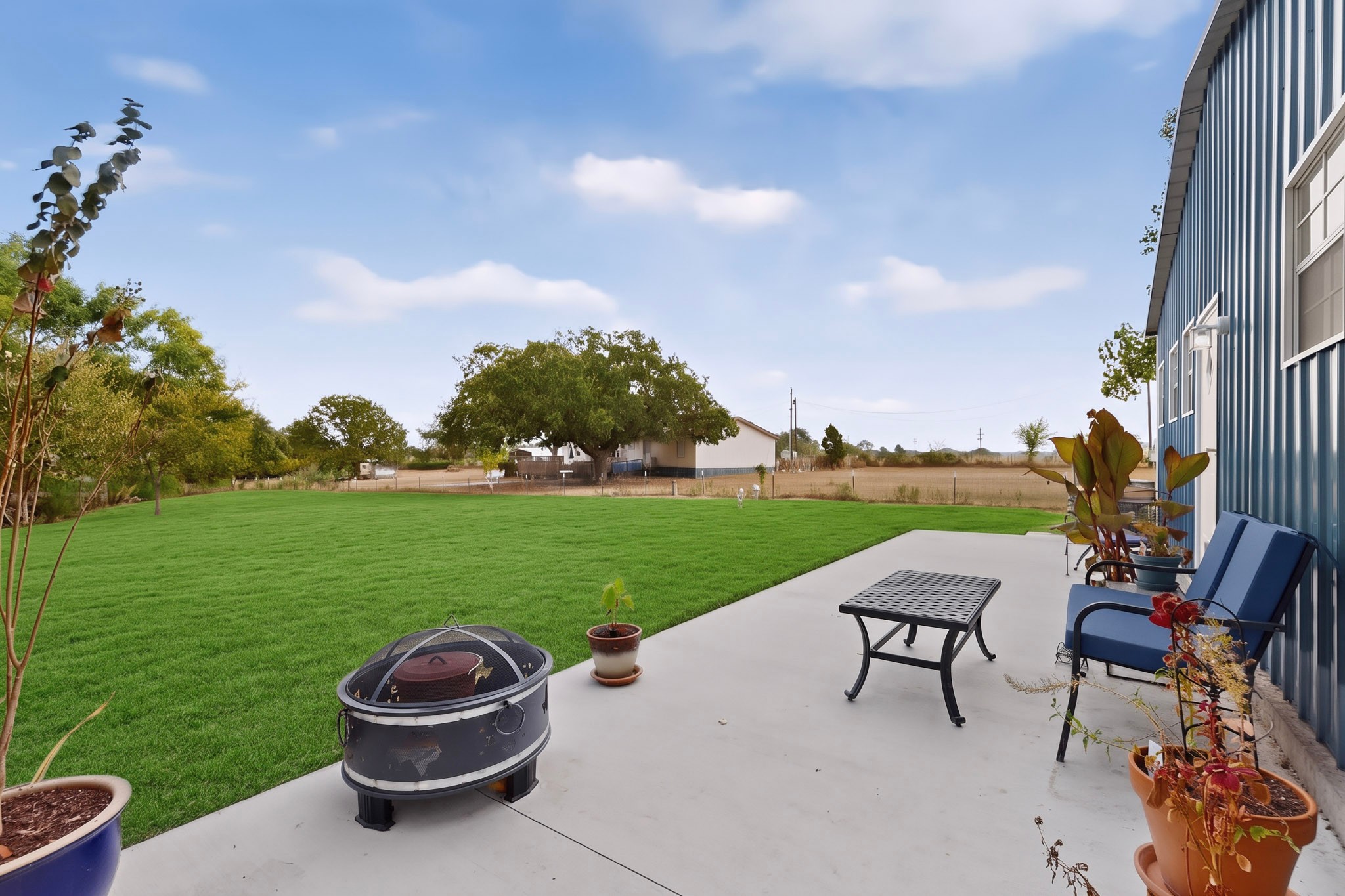 main property photo 6