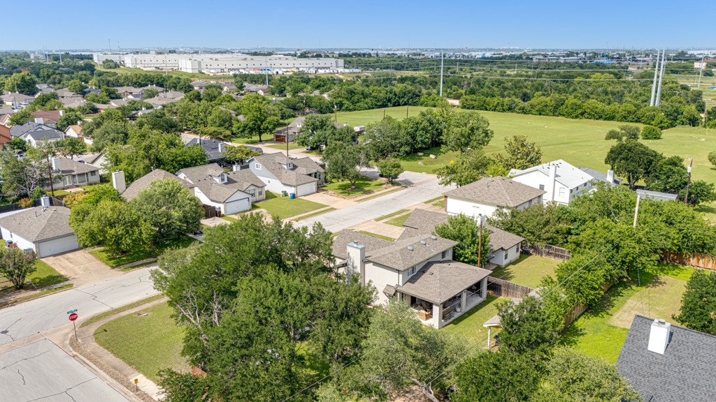 main property photo 23