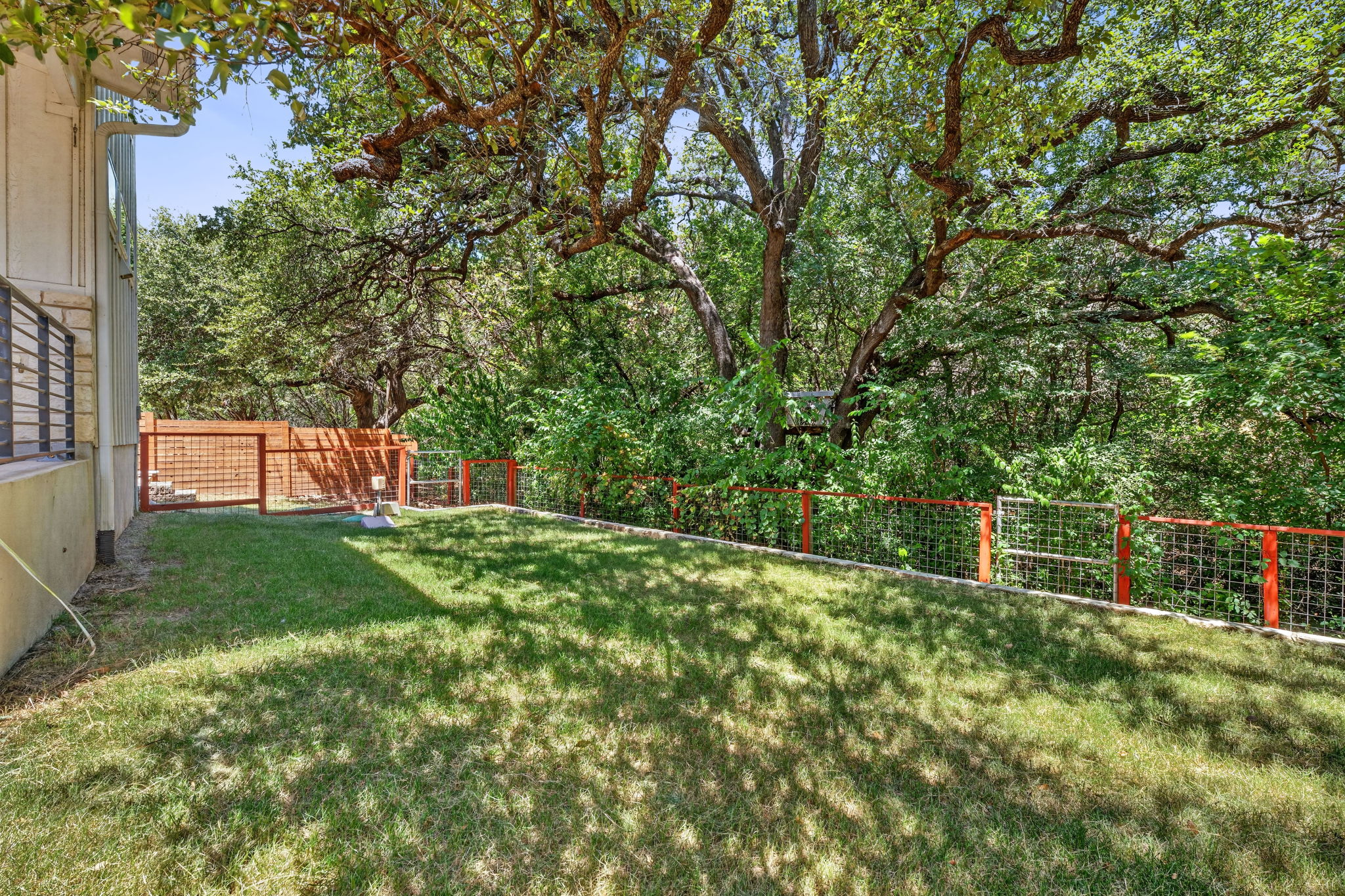main property photo 29