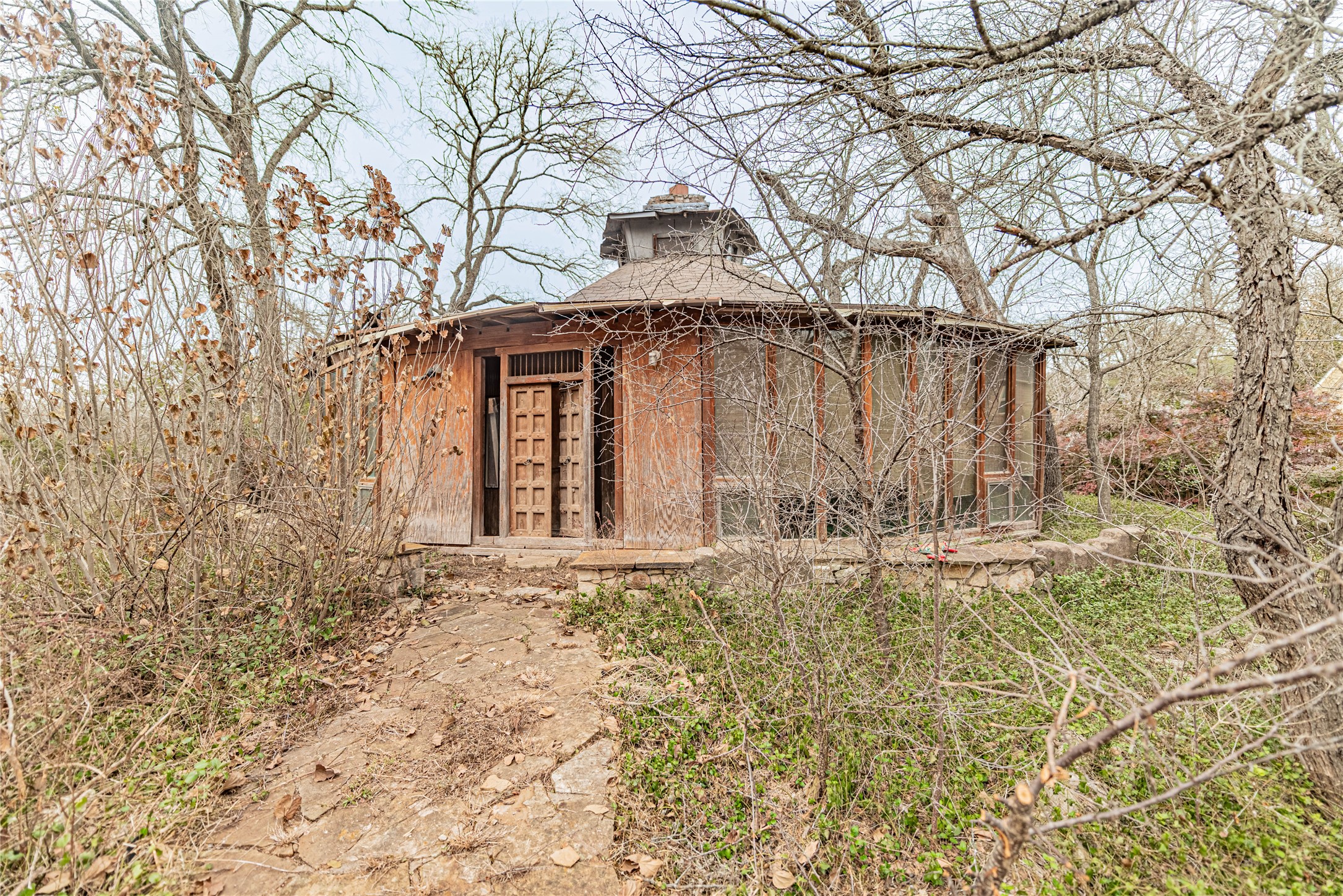 main property photo 17