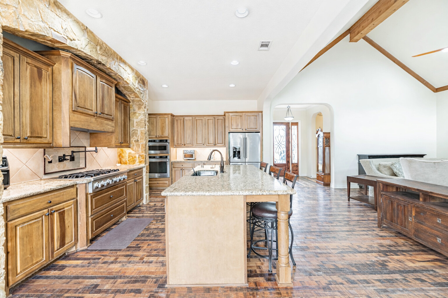 main property photo 24