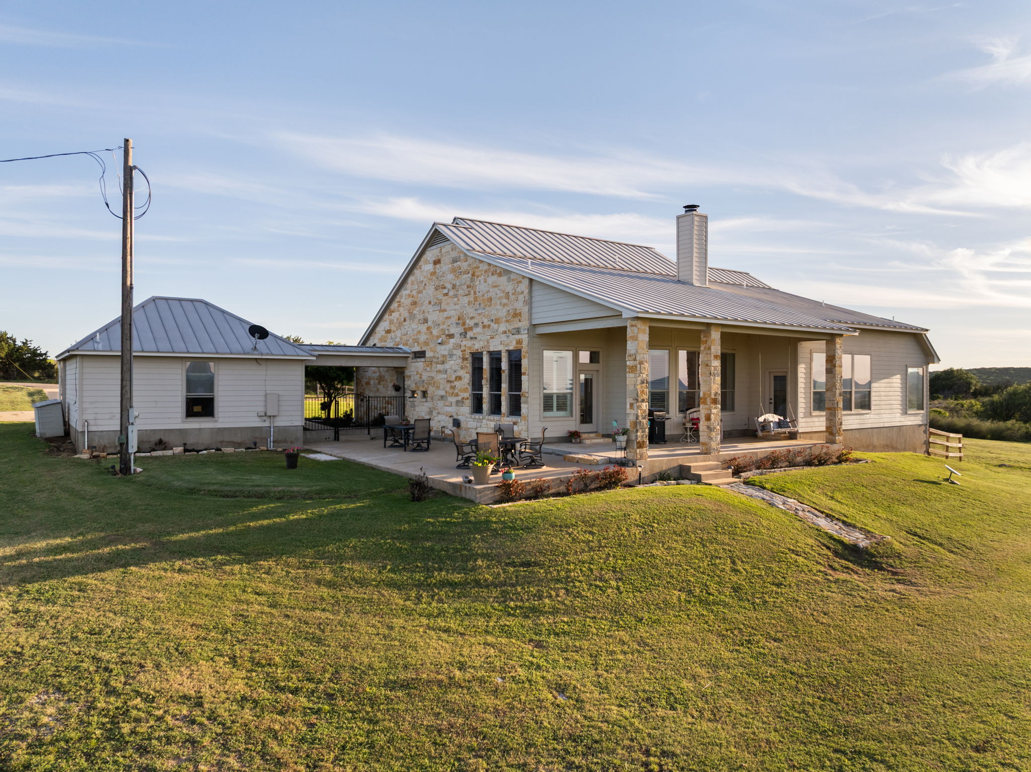 main property photo 29