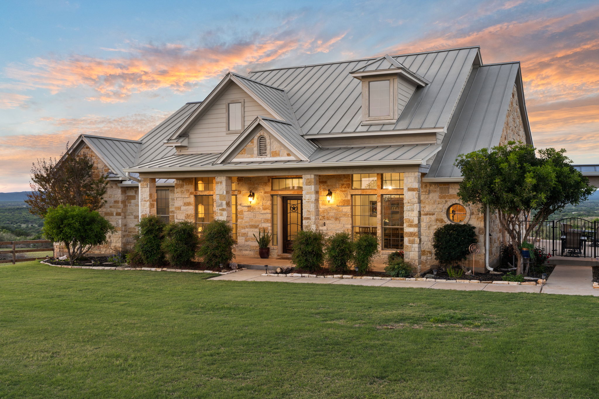 main property photo 32