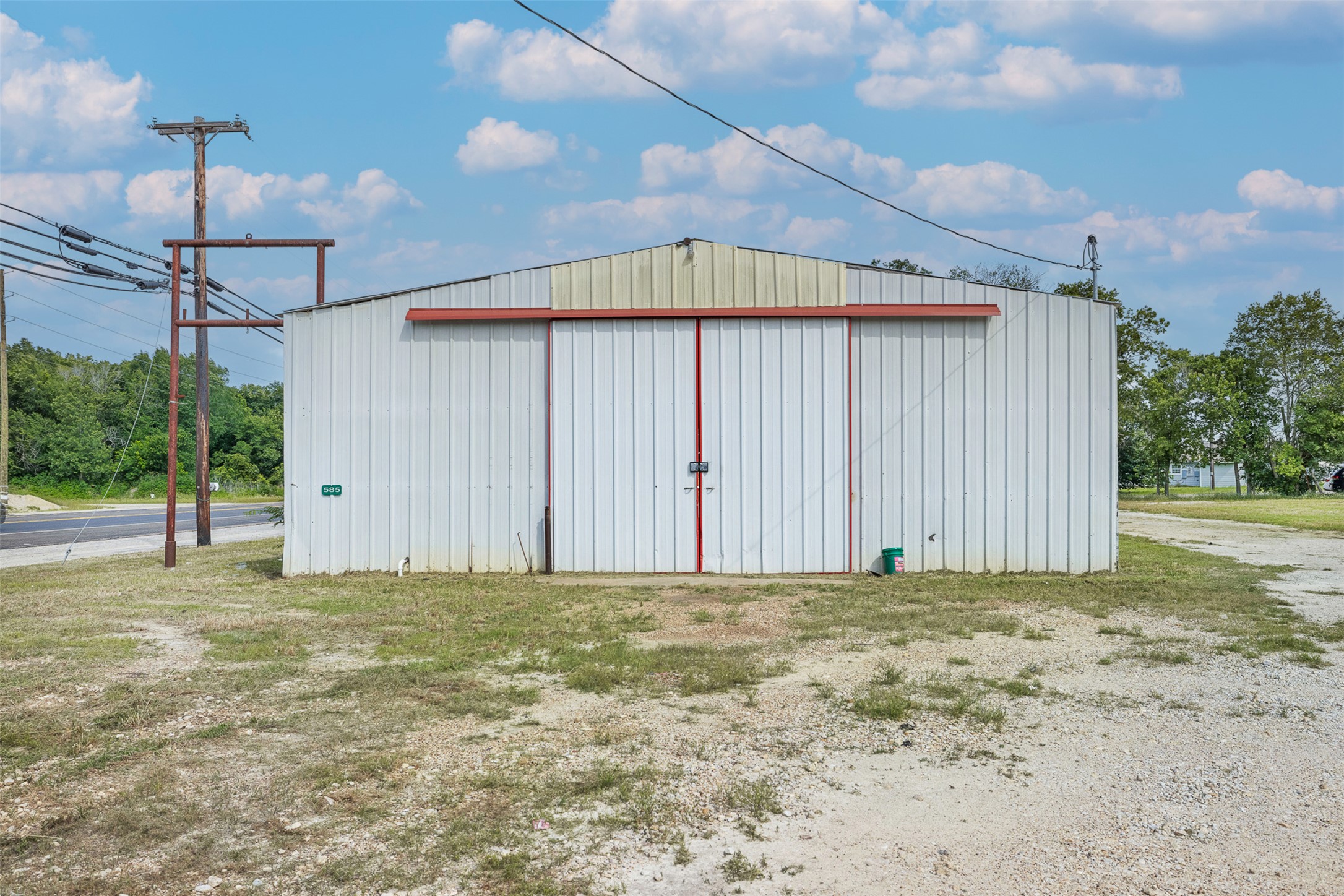 main property photo 5