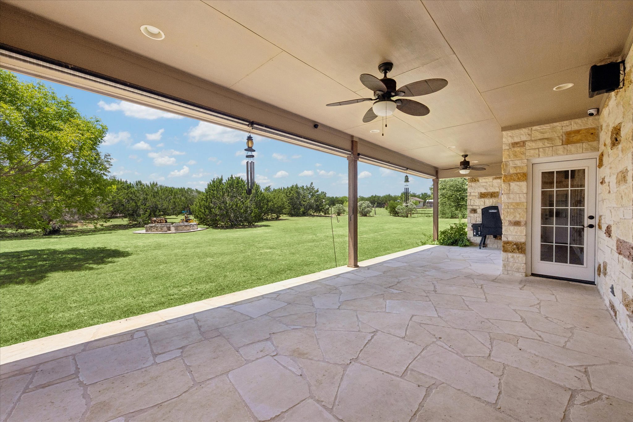 main property photo 22
