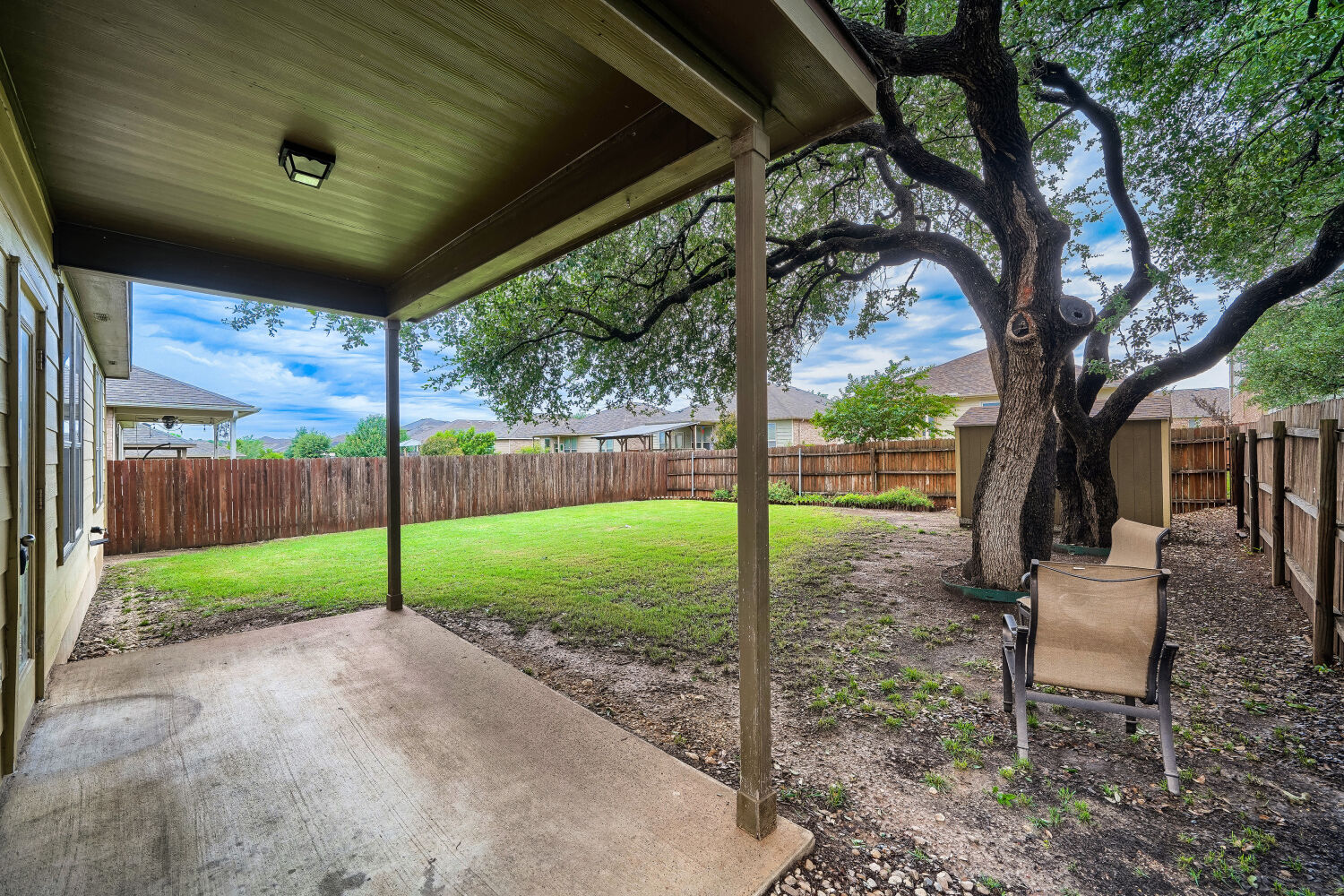 main property photo 23