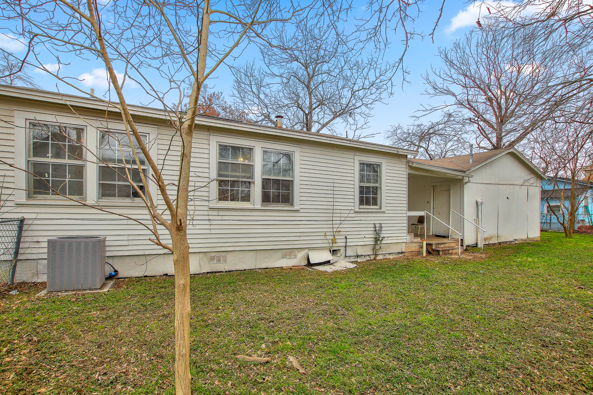 main property photo 19