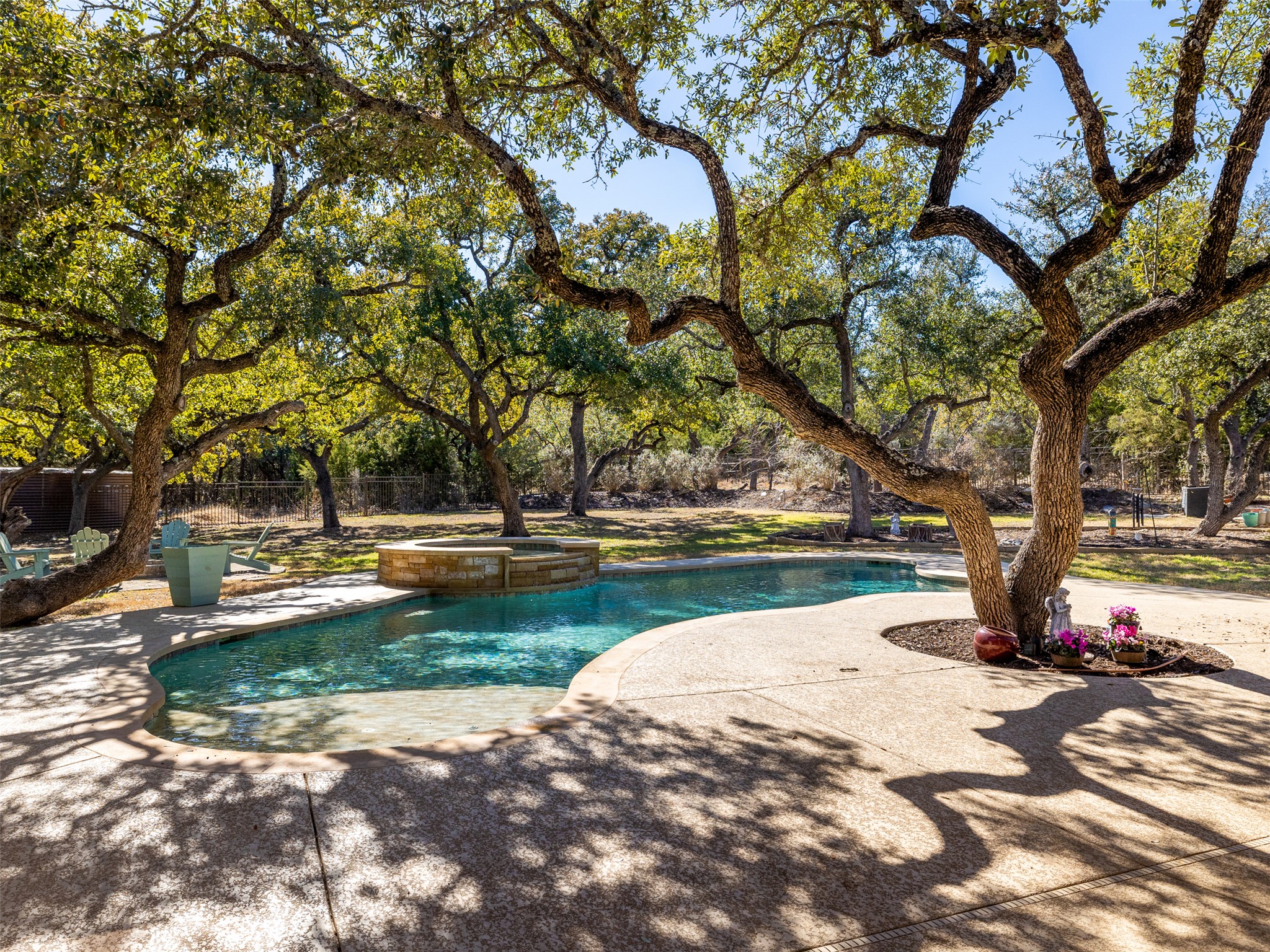 main property photo 31