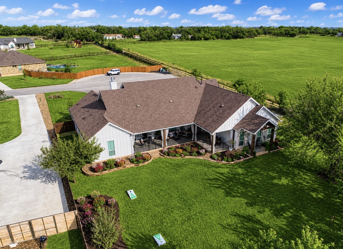 main property photo 36