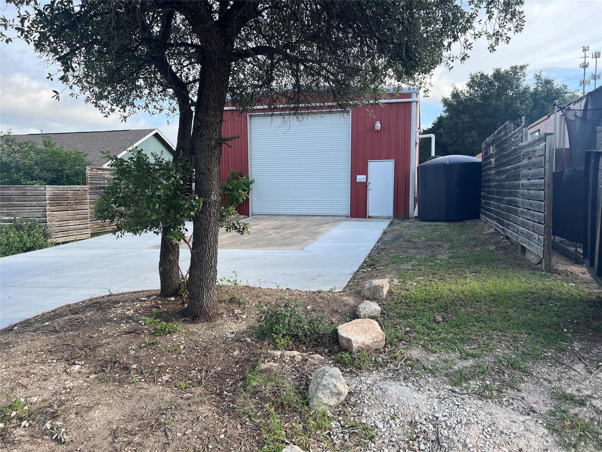 main property photo 12