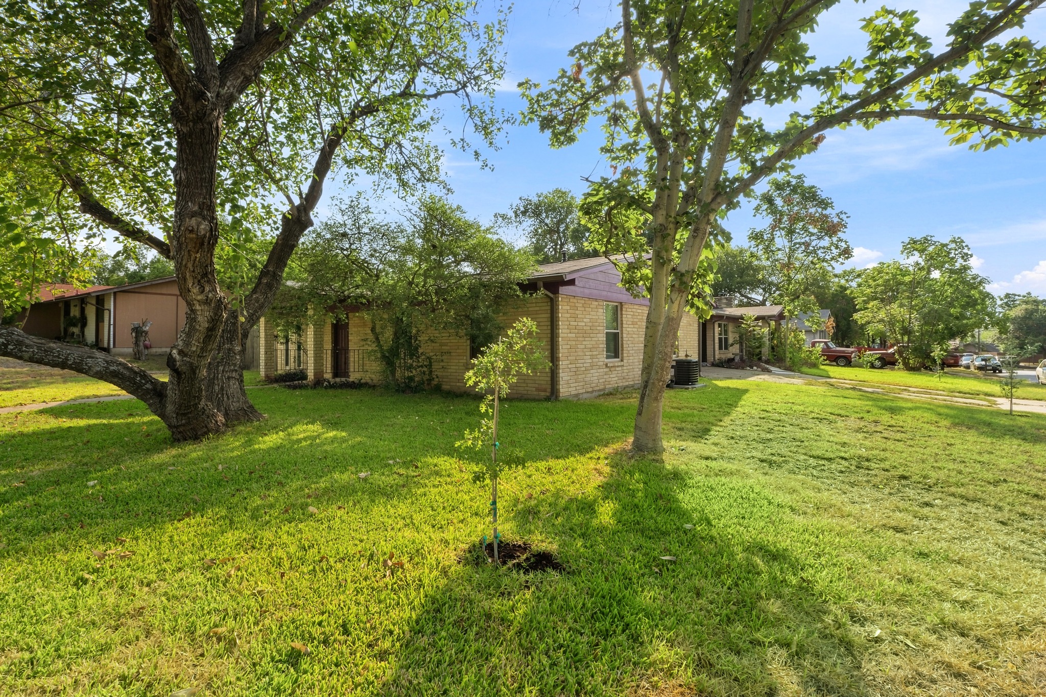 main property photo 24