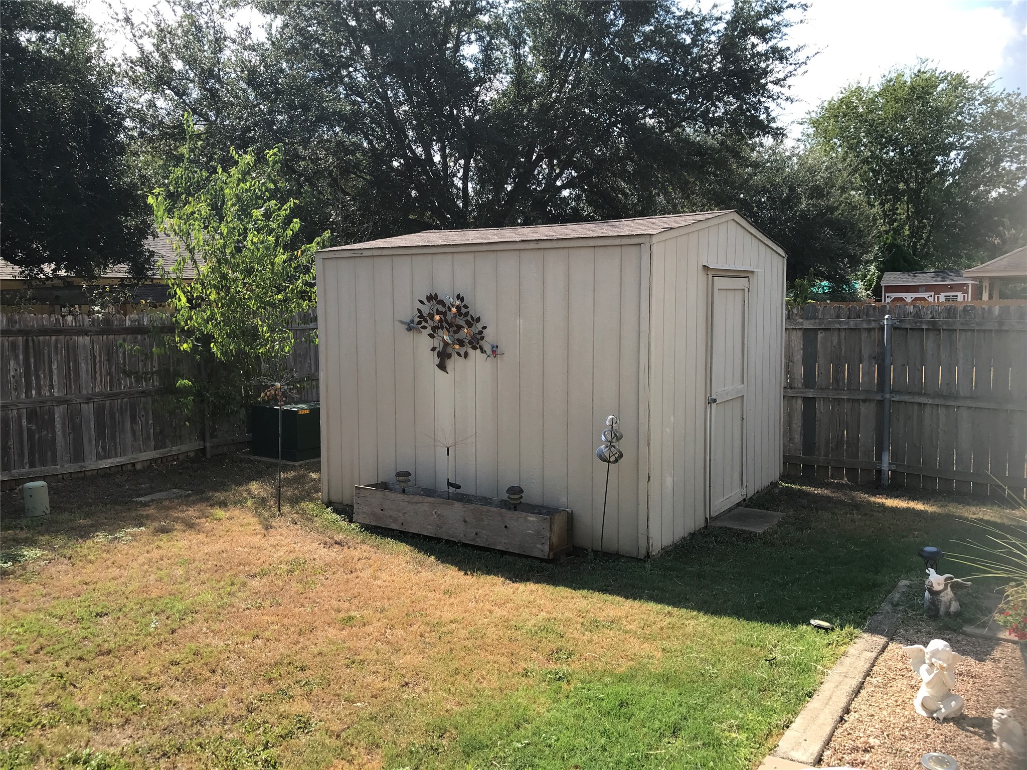 main property photo 14