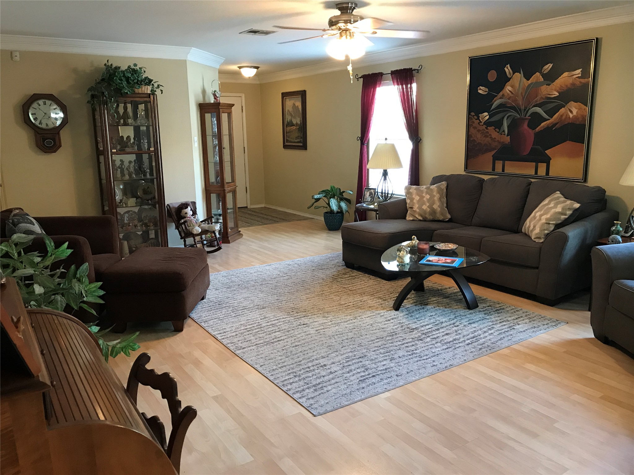 main property photo 8