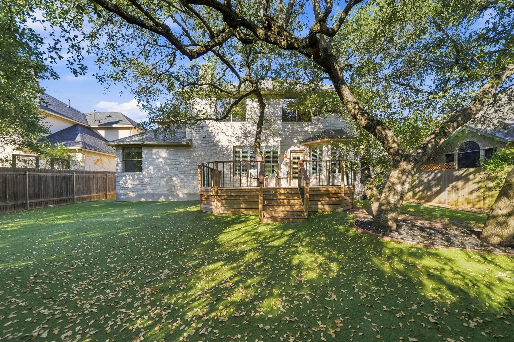 main property photo 28