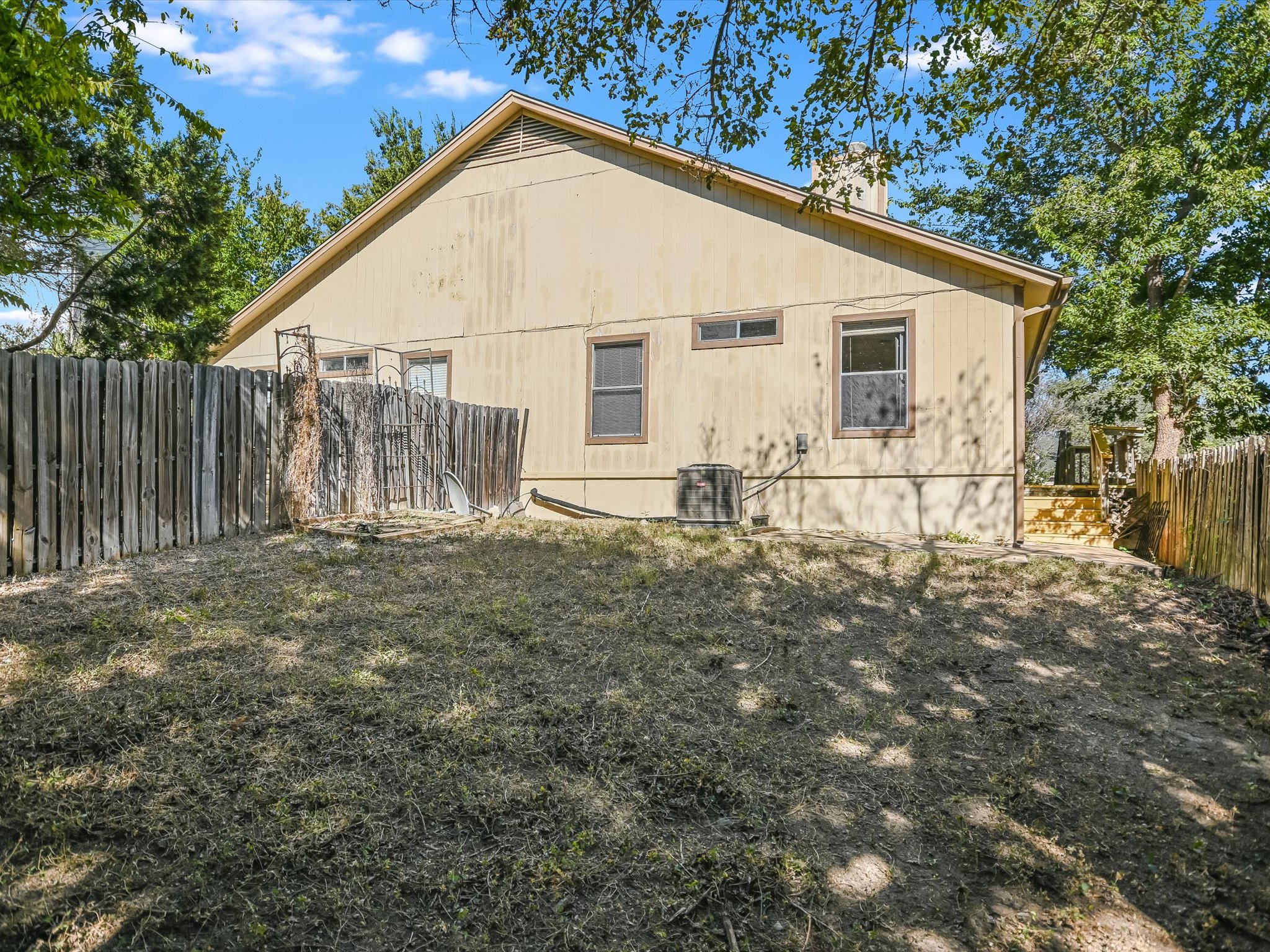 main property photo 20