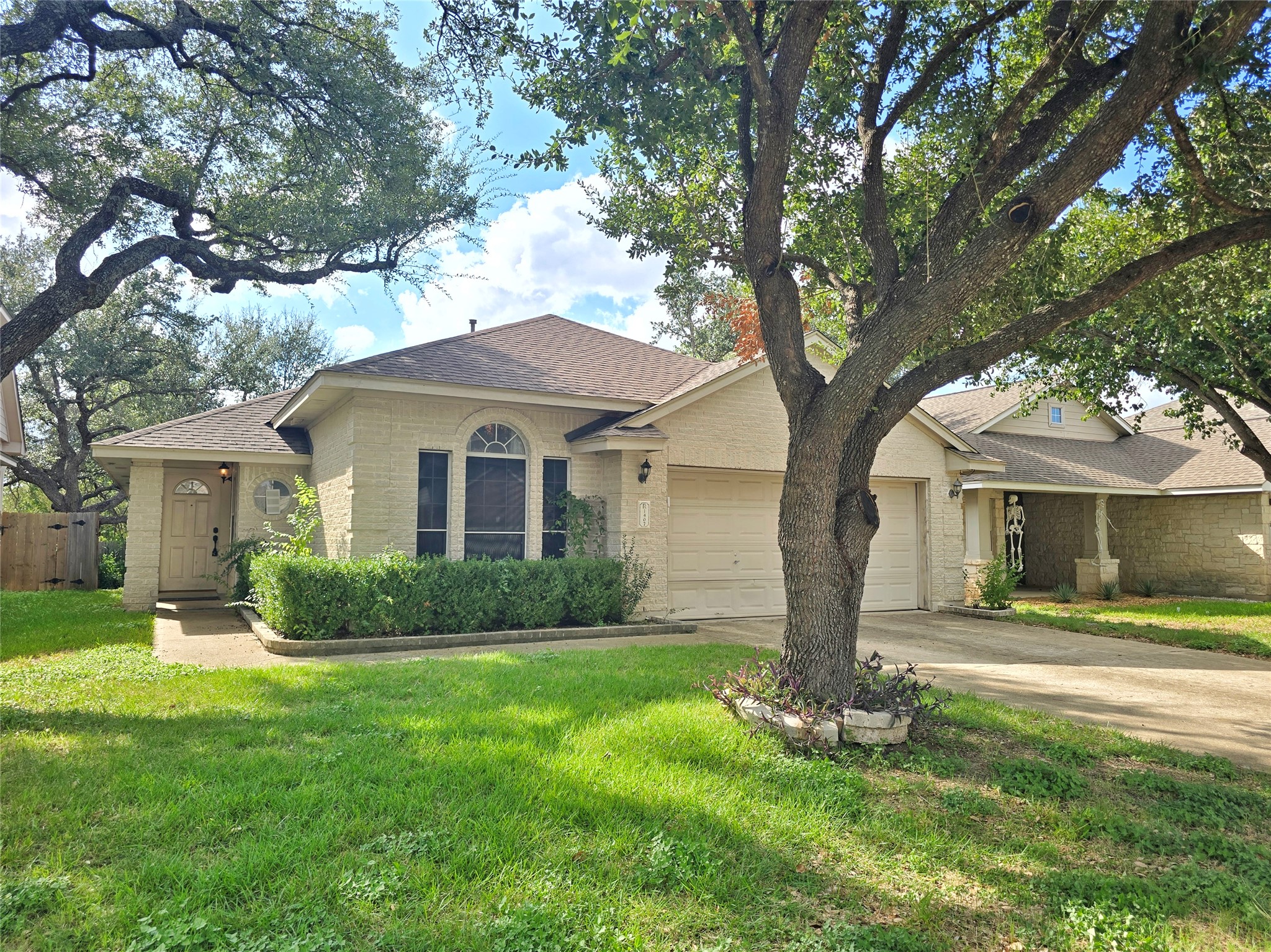 main property photo 0