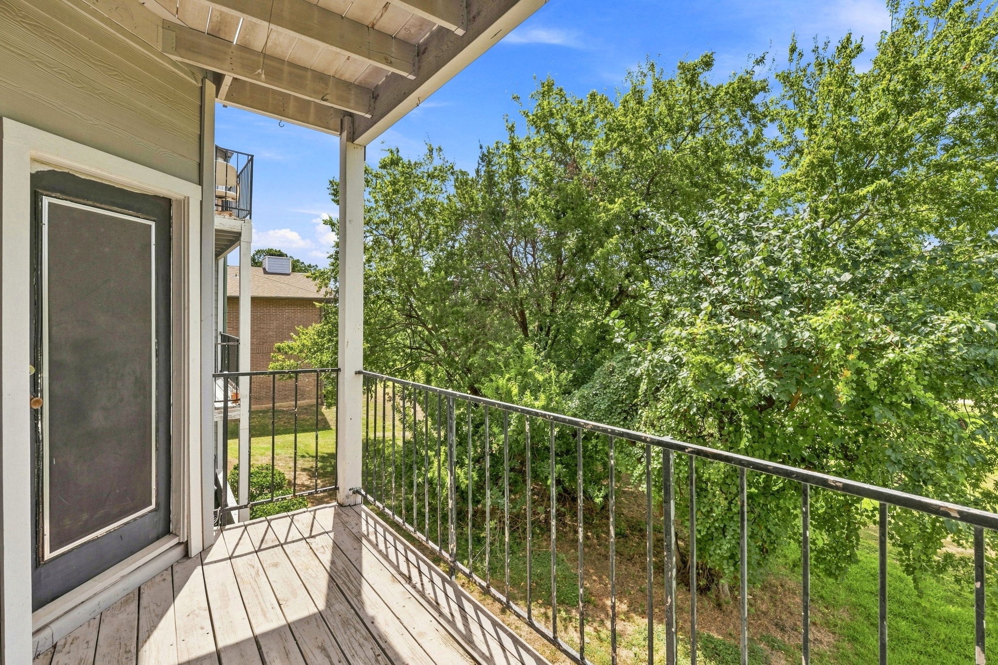main property photo 21