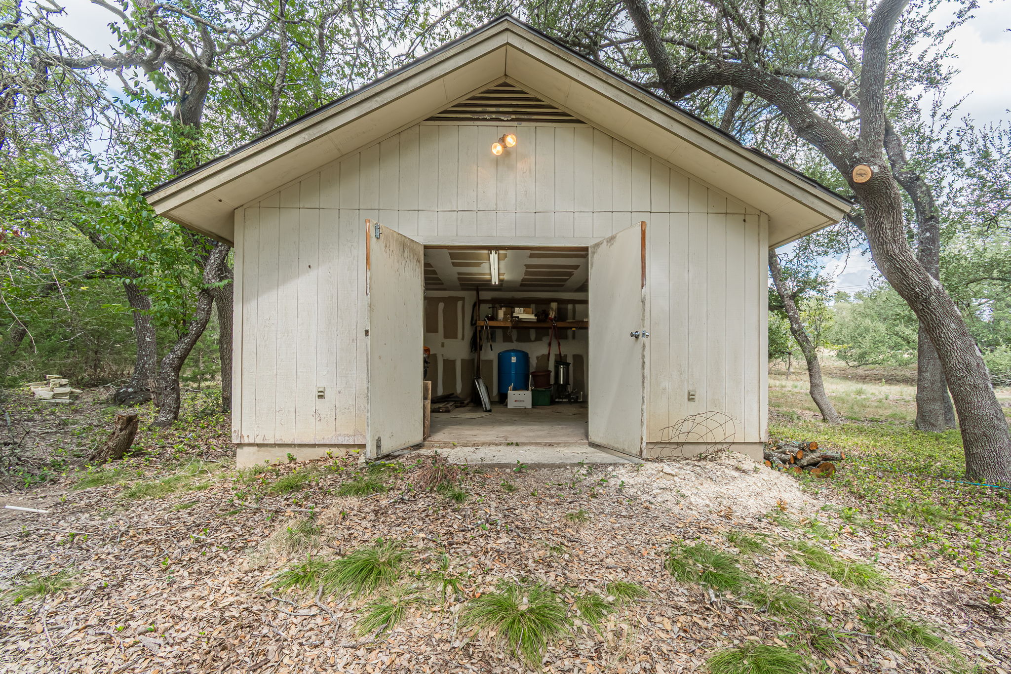 main property photo 30