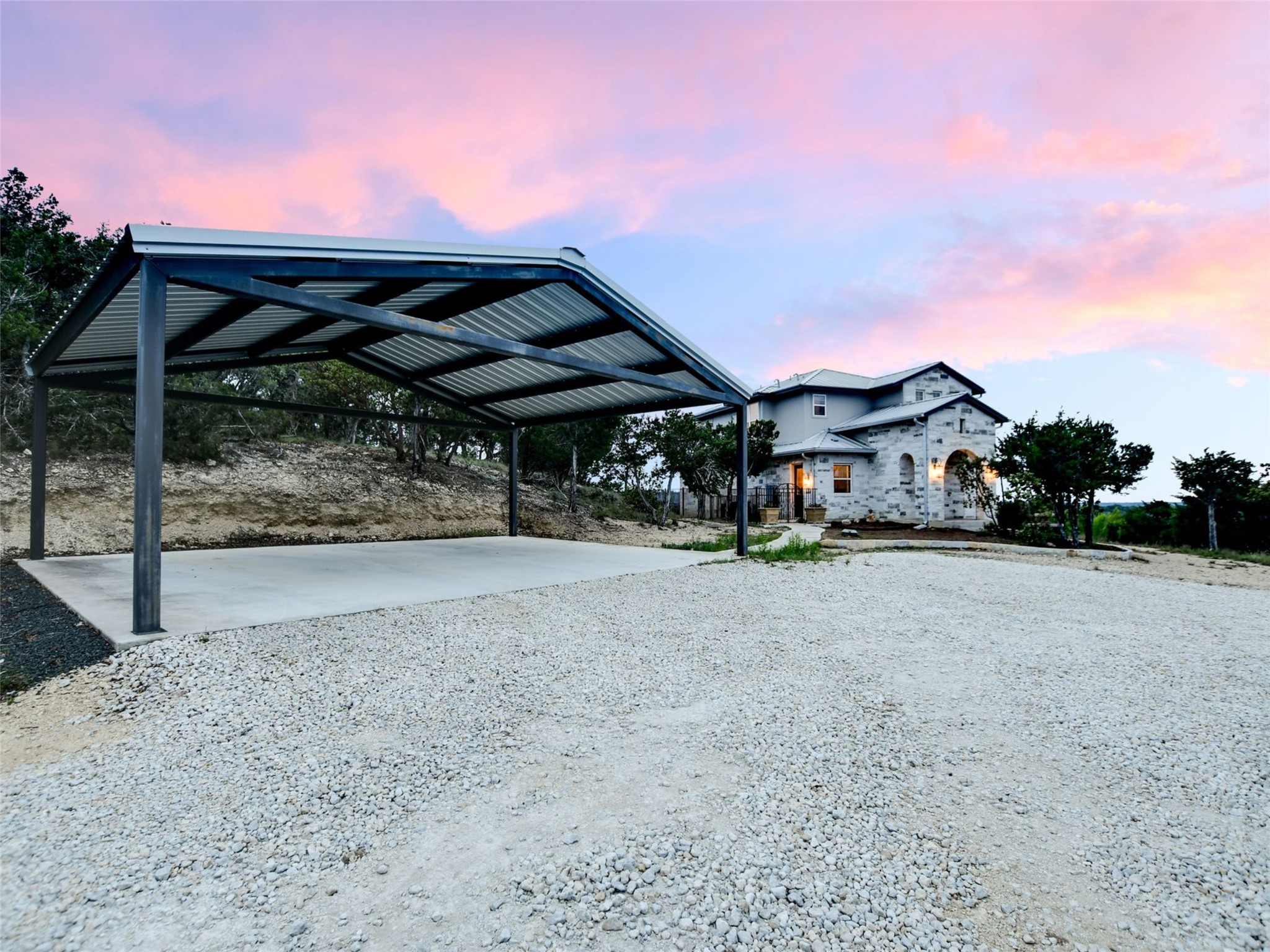 main property photo 22