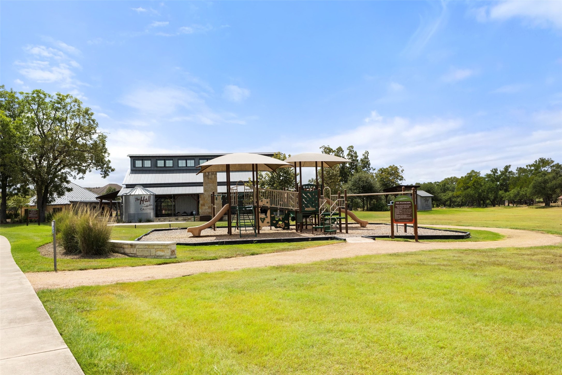 main property photo 39