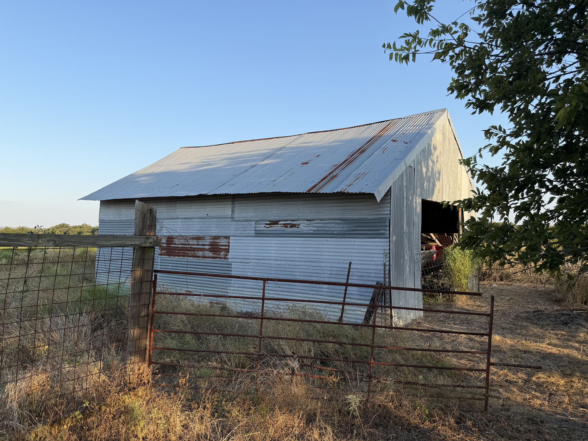 main property photo 10