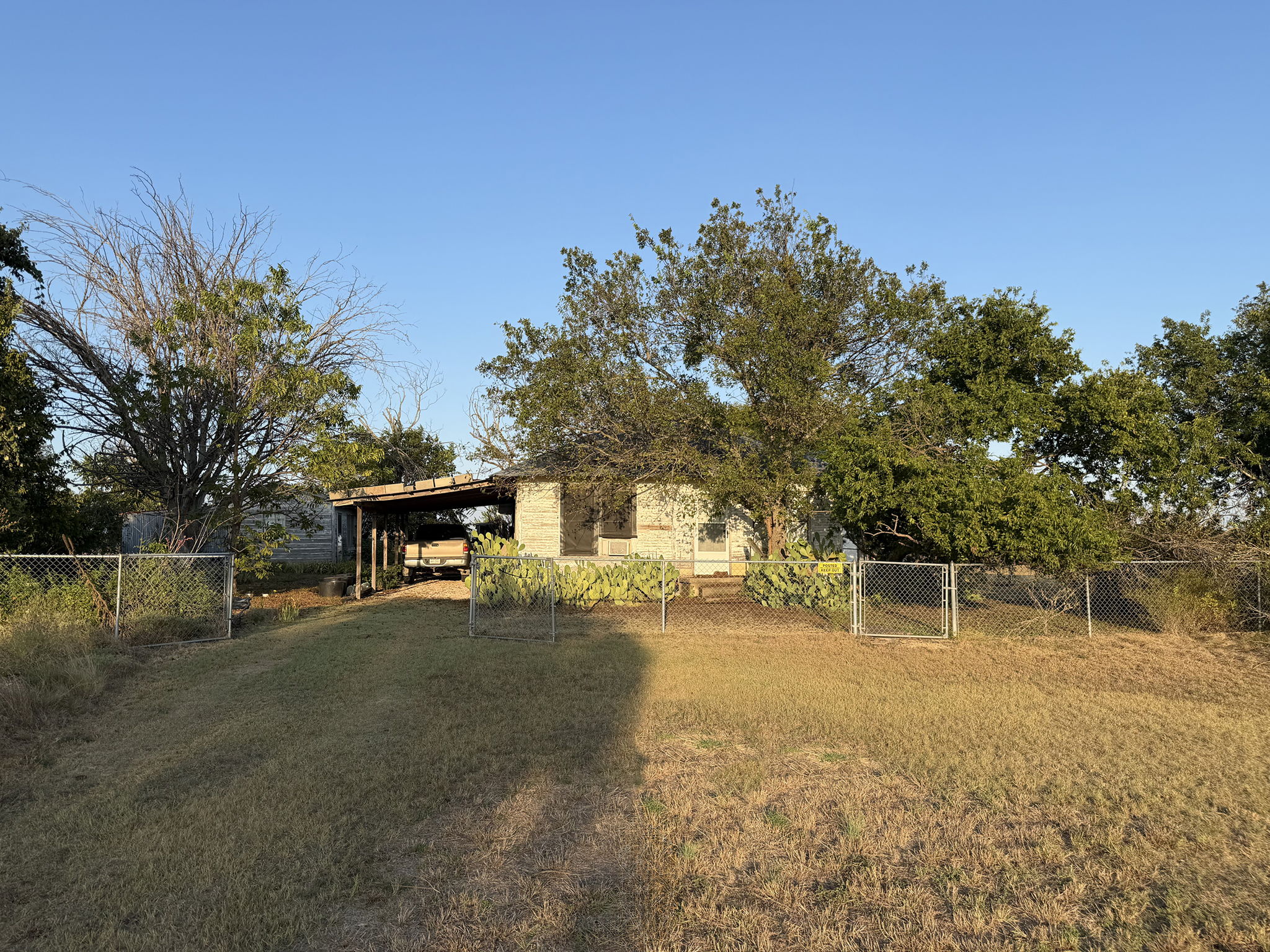 main property photo 9