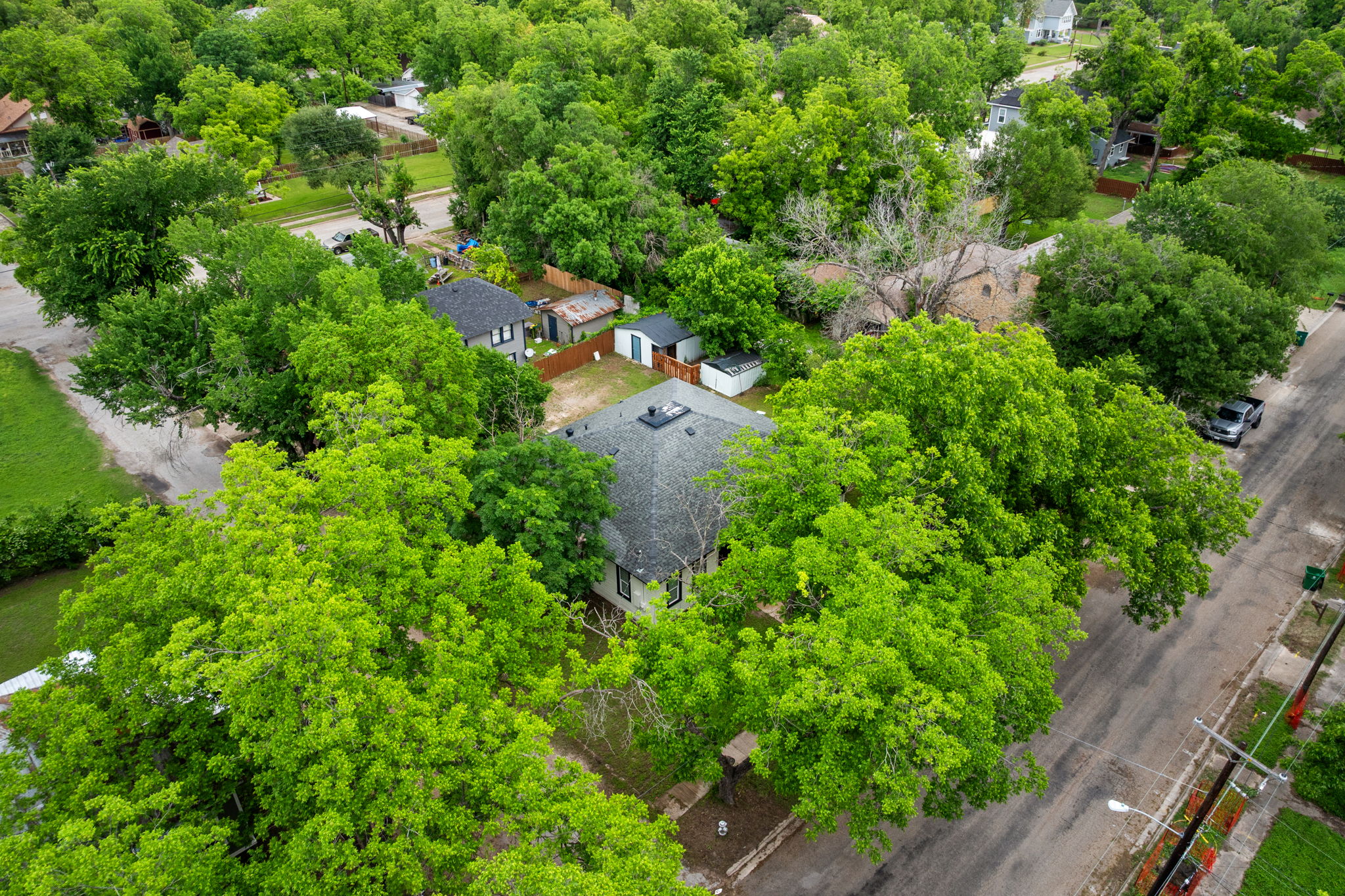main property photo 38