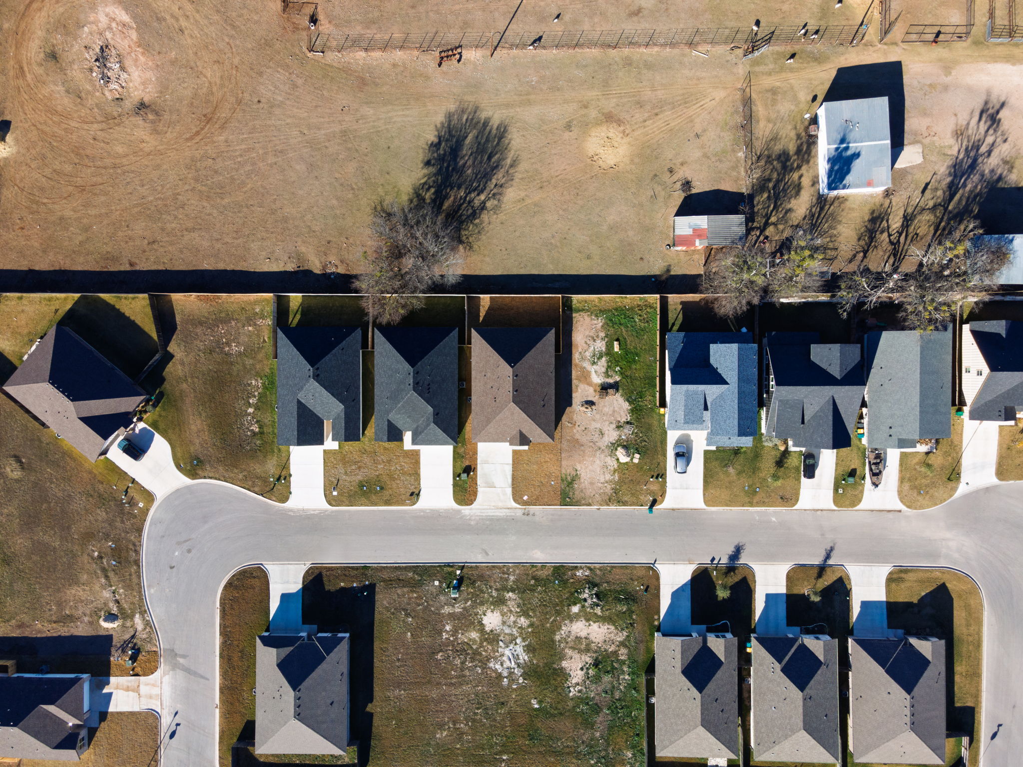 main property photo 25