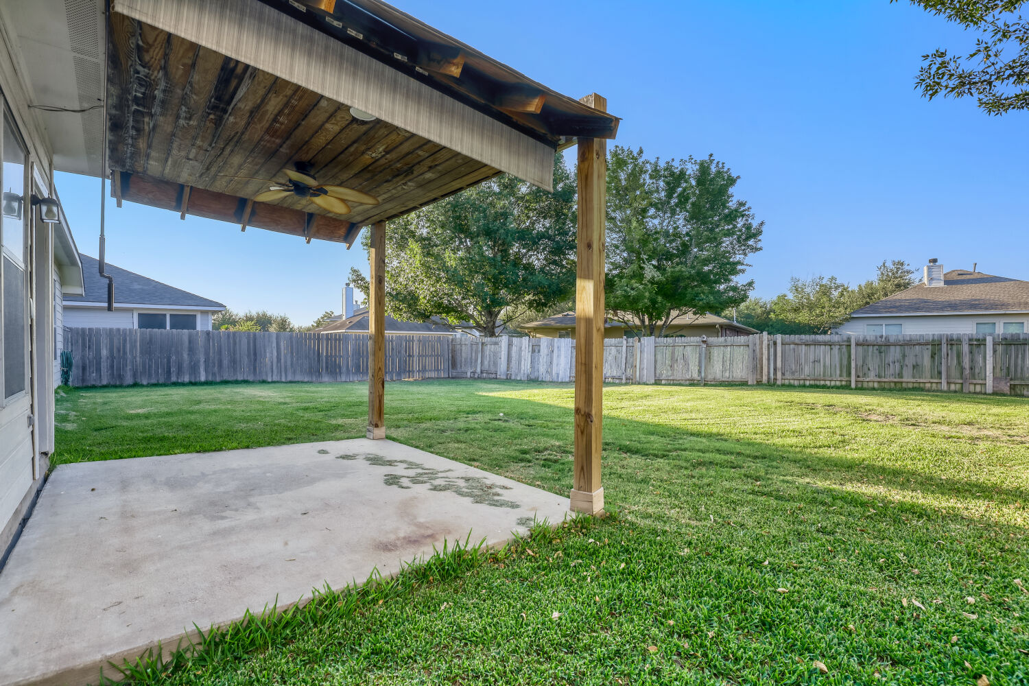 main property photo 27