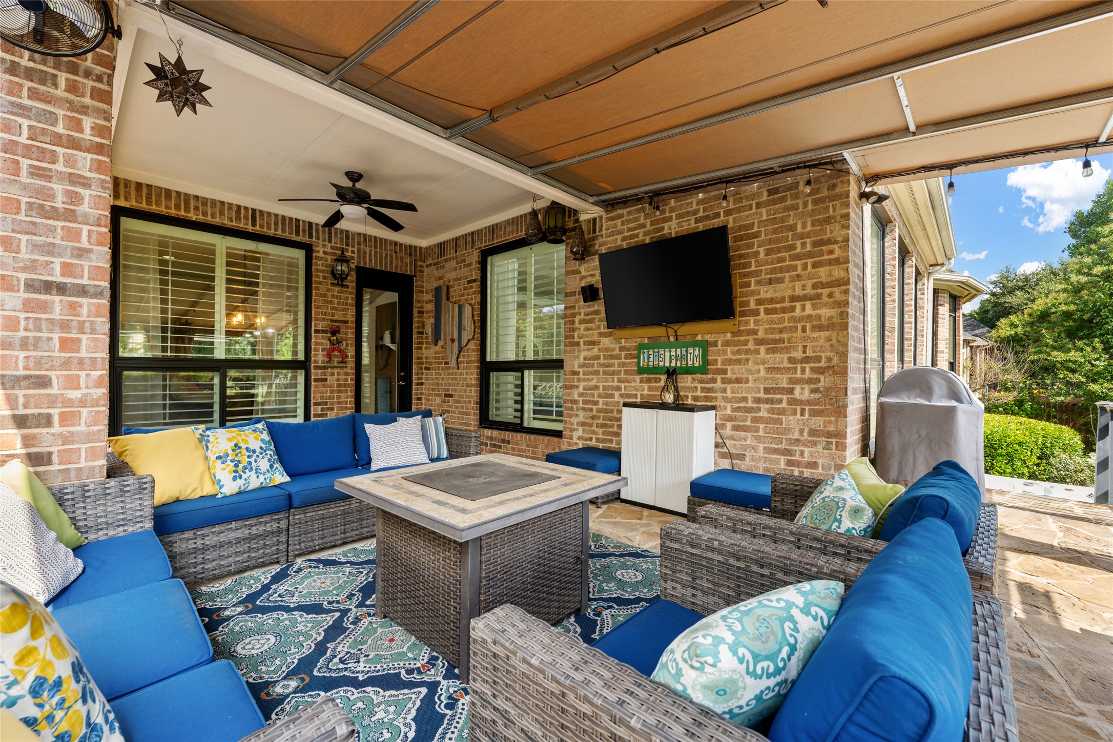main property photo 30