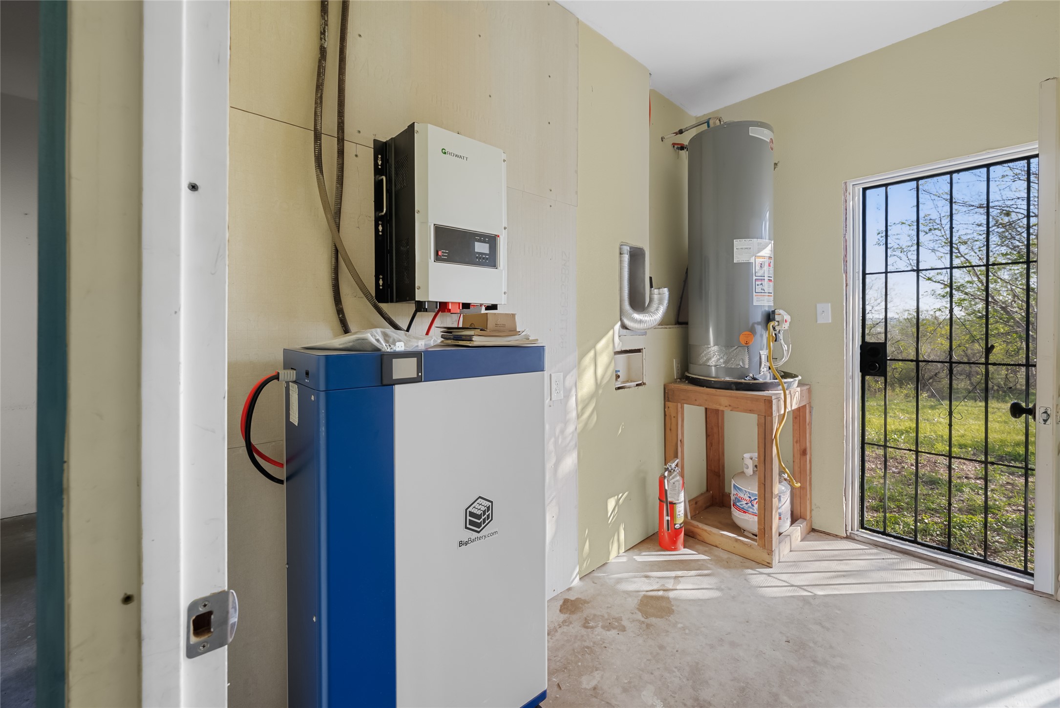 main property photo 24